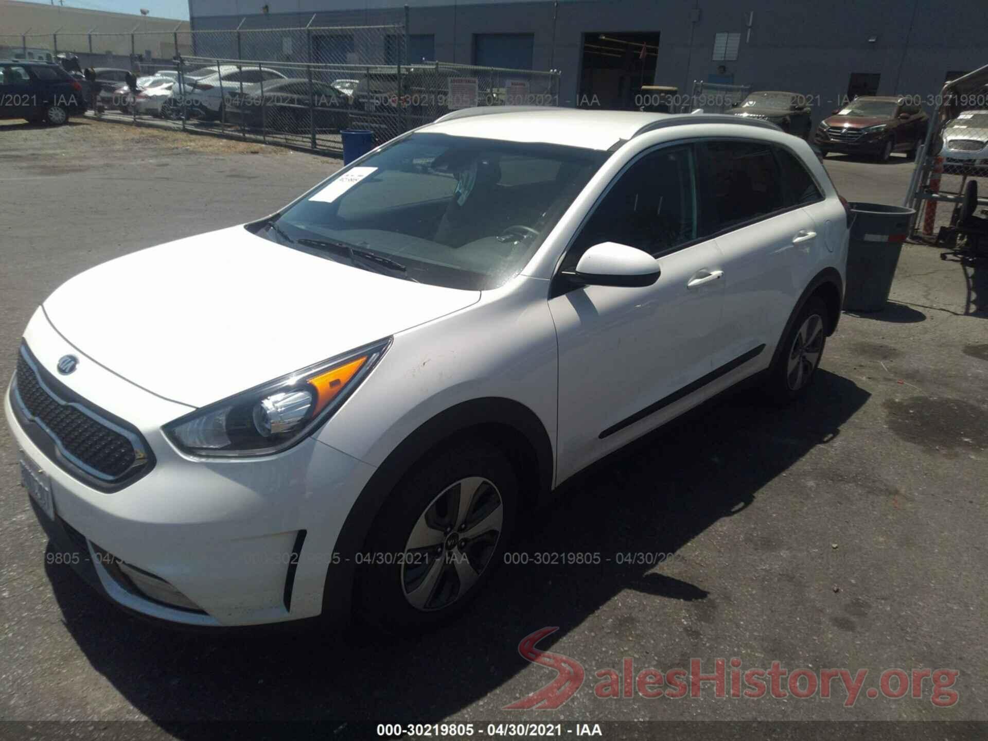 KNDCB3LC8K5290377 2019 KIA NIRO