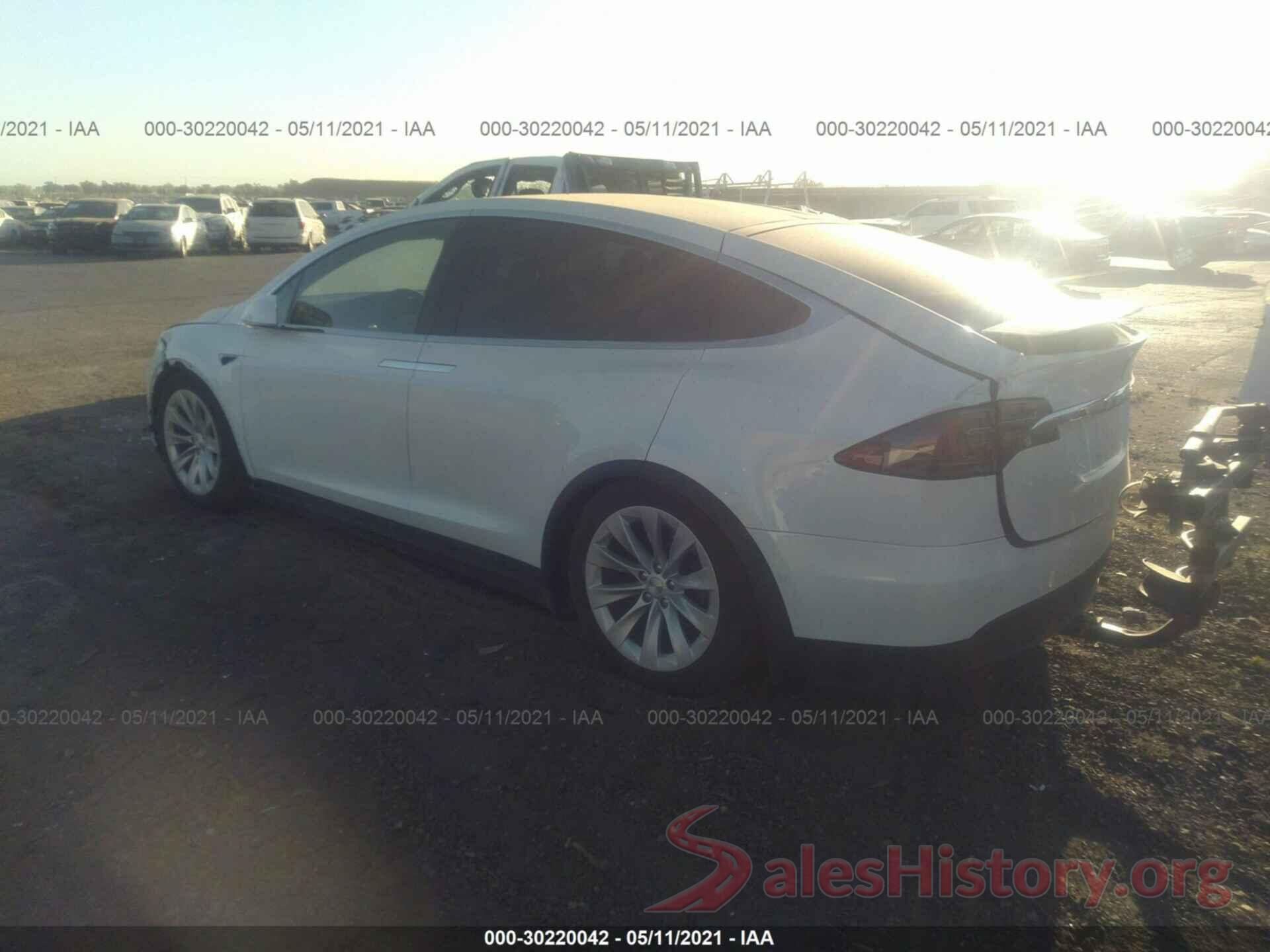 5YJXCBE26LF272294 2020 TESLA MODEL X