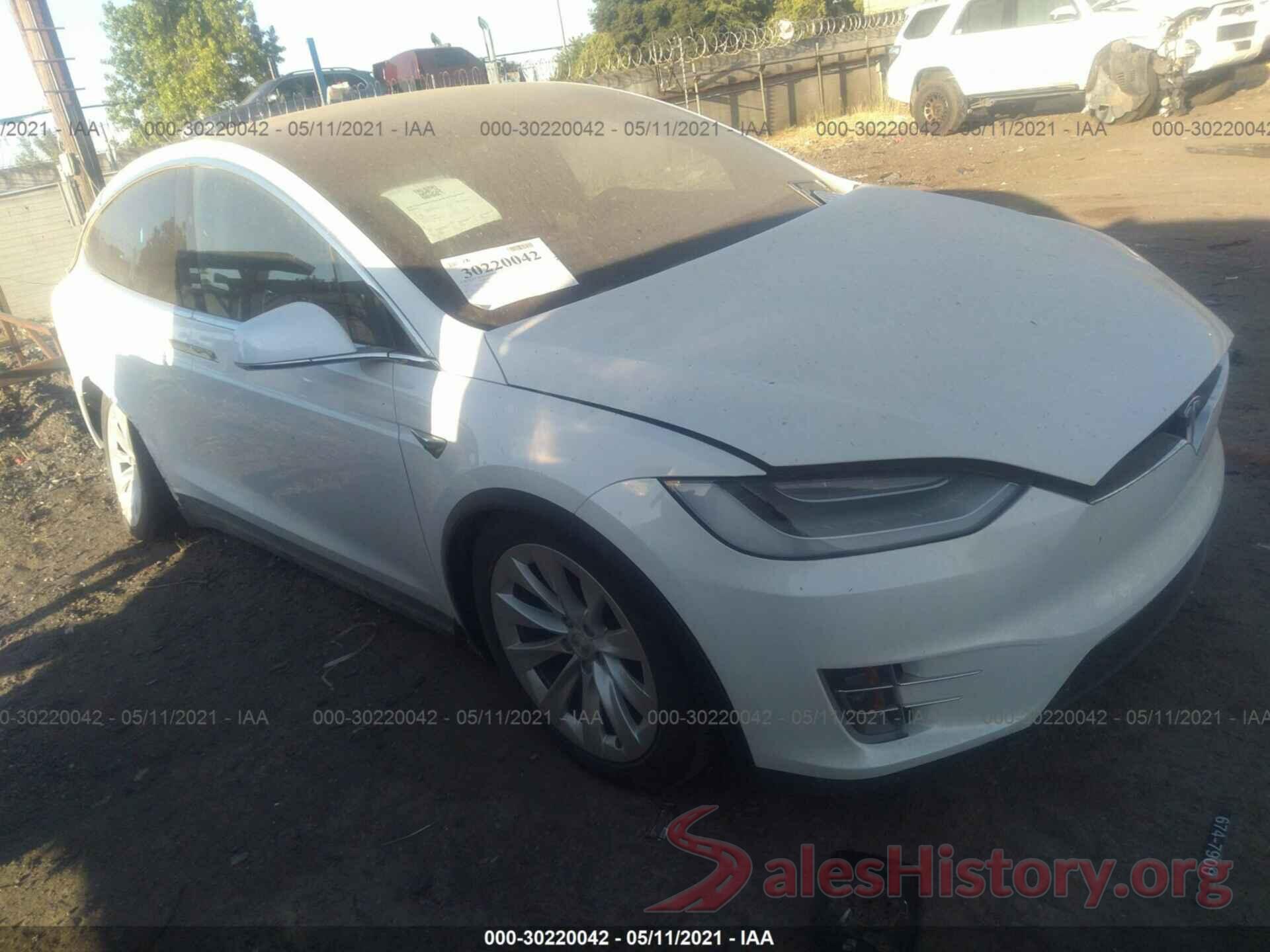 5YJXCBE26LF272294 2020 TESLA MODEL X