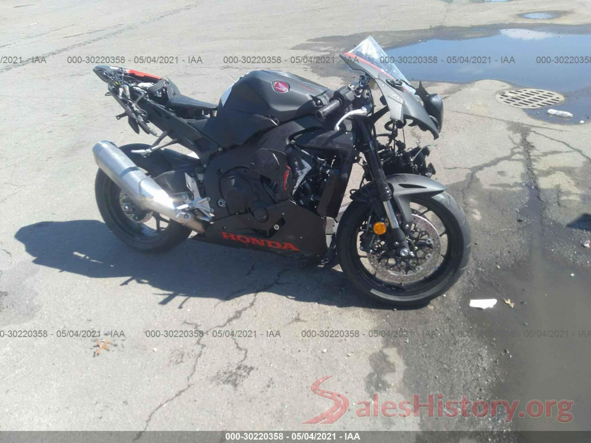 JH2SC7710JK100734 2018 HONDA CBR1000