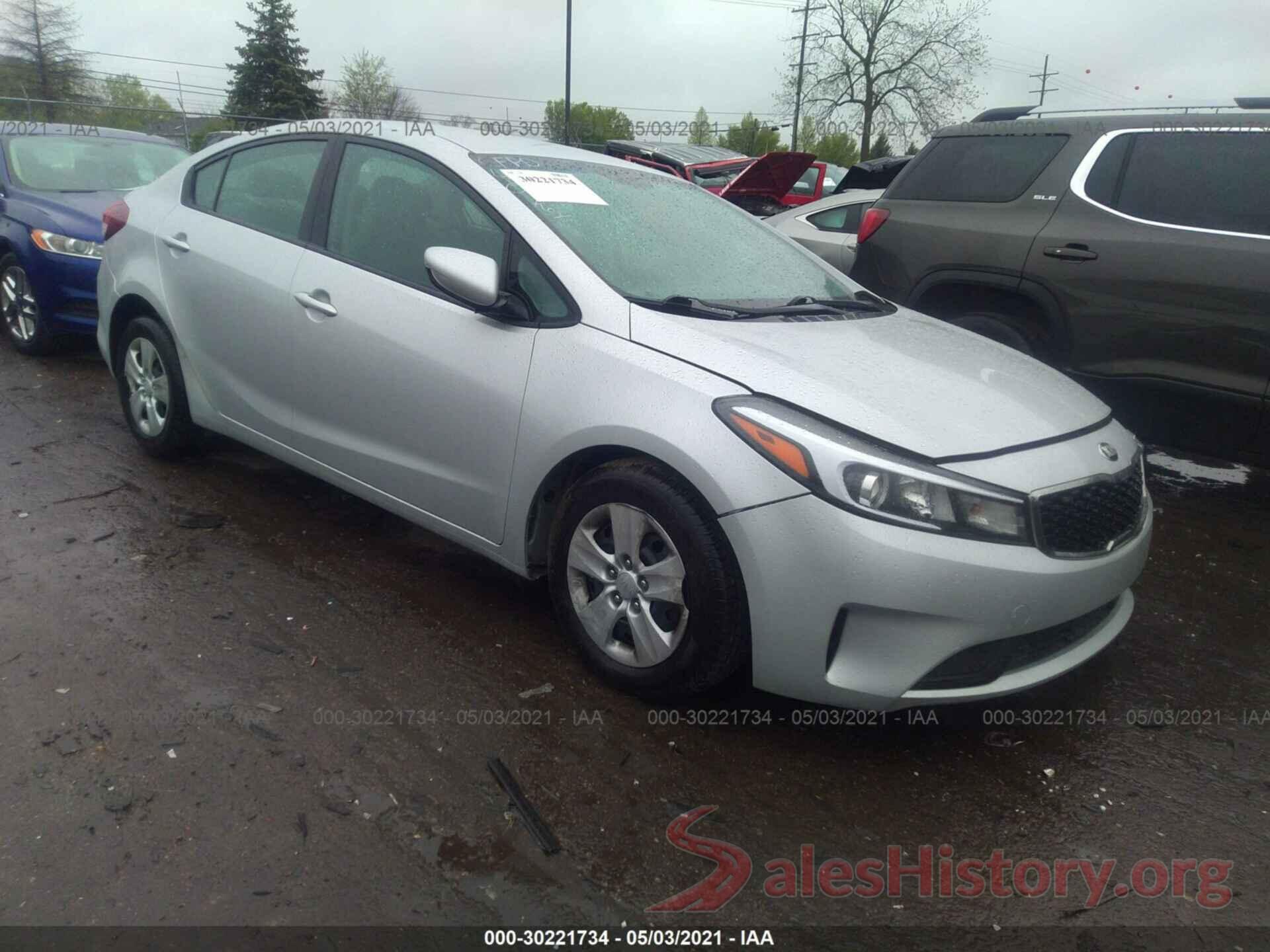 3KPFL4A7XHE087199 2017 KIA FORTE