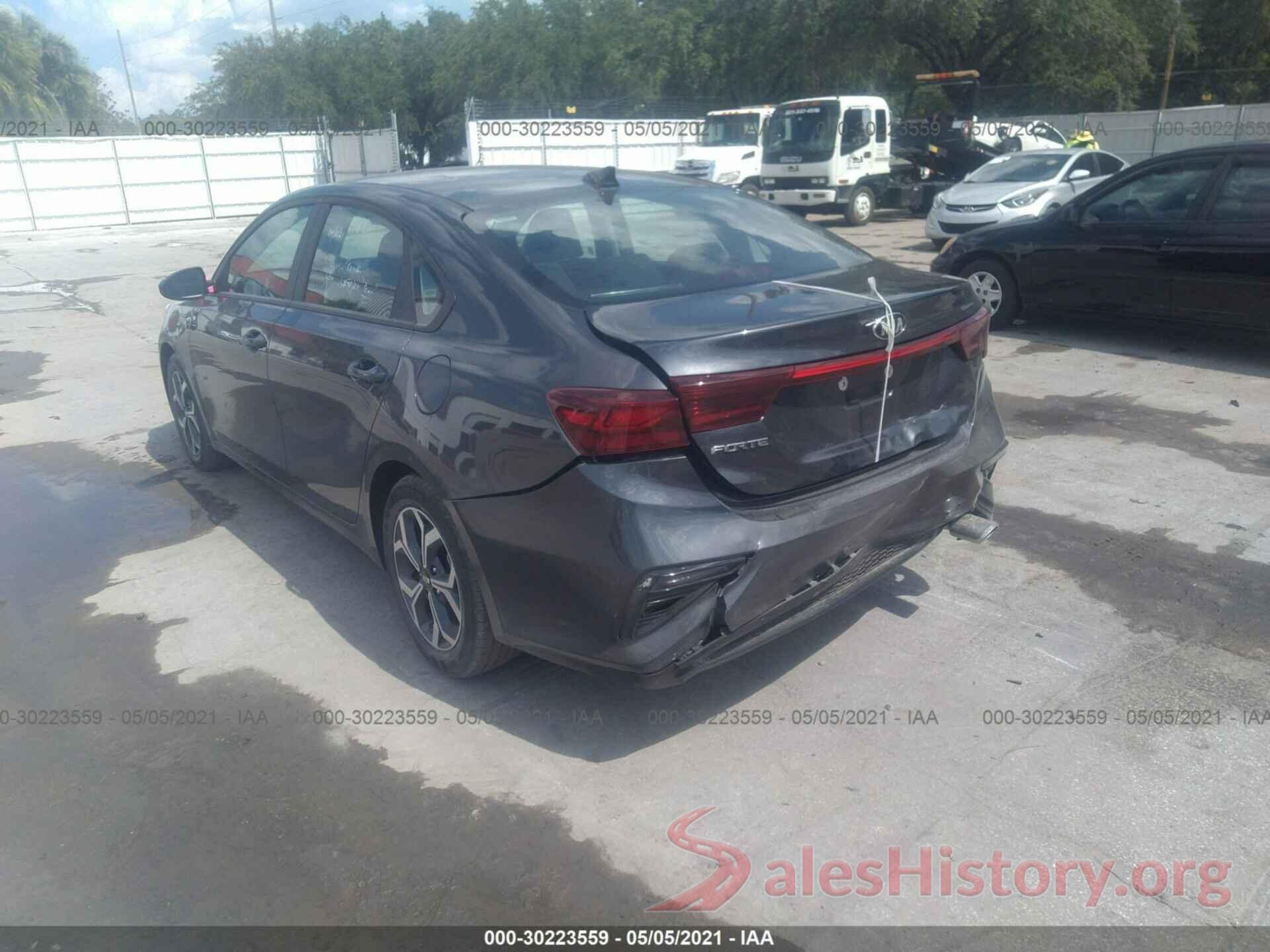 3KPF24AD3ME305227 2021 KIA FORTE