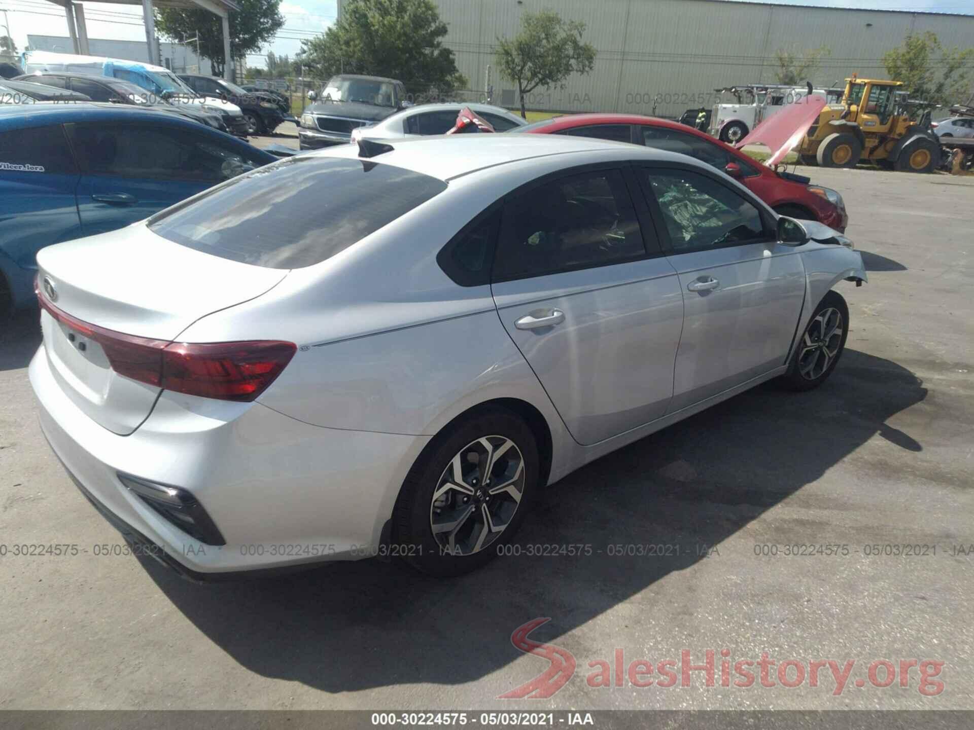 3KPF24AD4ME319704 2021 KIA FORTE