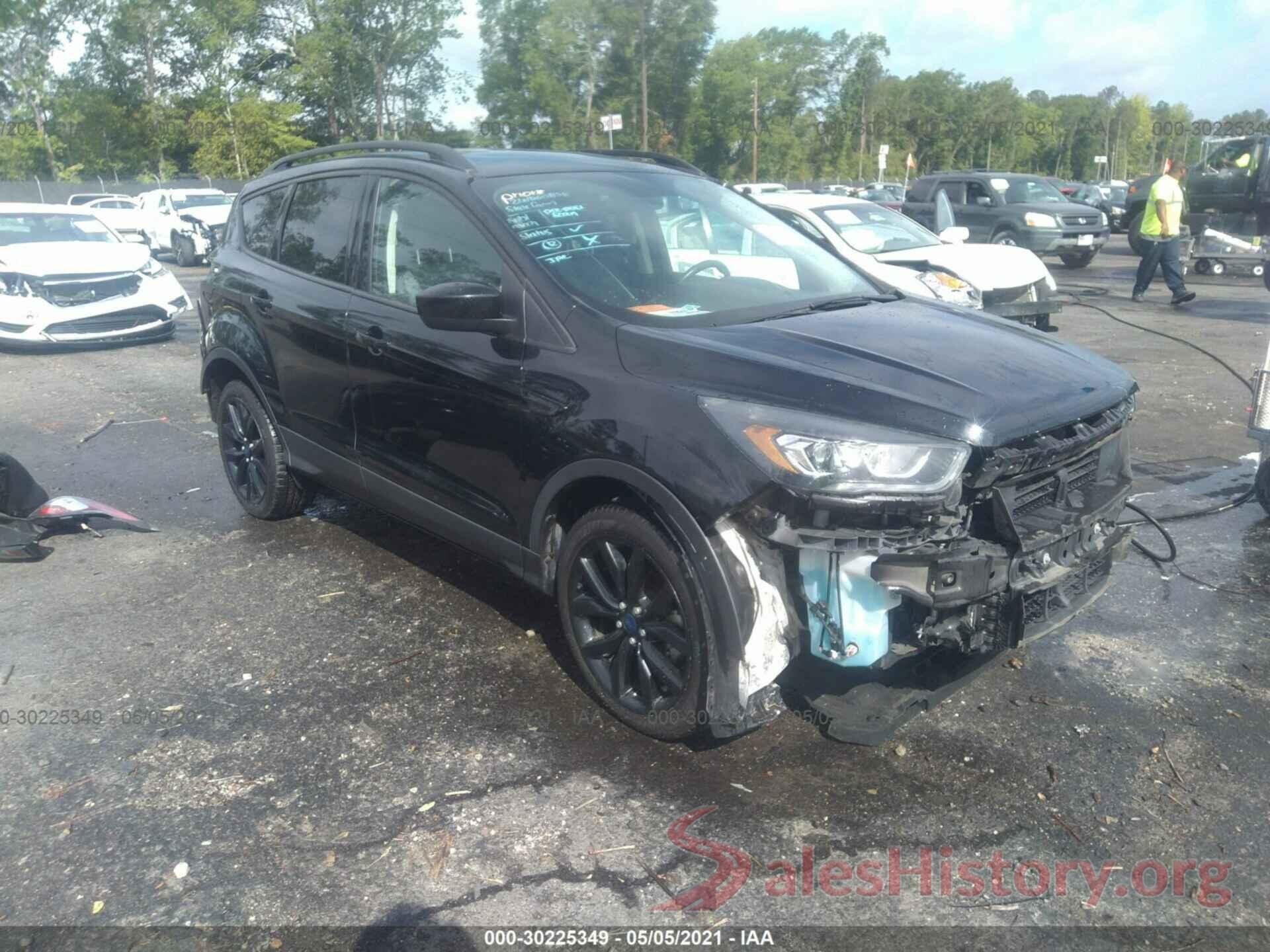 1FMCU0GD8HUA45648 2017 FORD ESCAPE