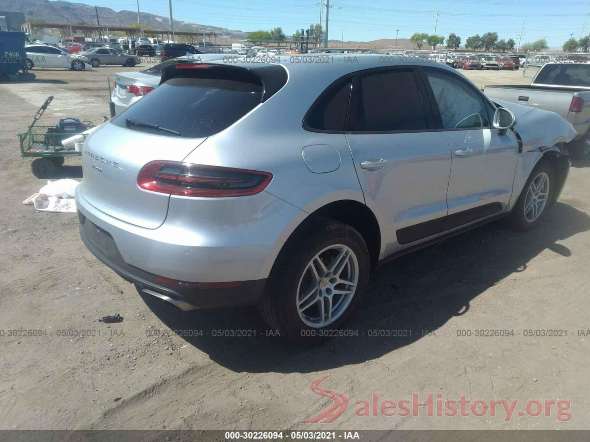 WP1AA2A57HLB00550 2017 PORSCHE MACAN