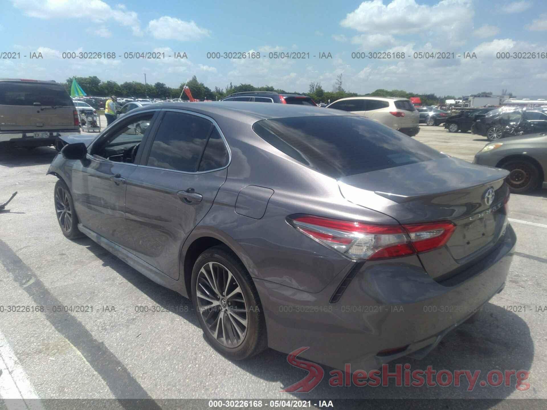 4T1B11HK3JU116168 2018 TOYOTA CAMRY