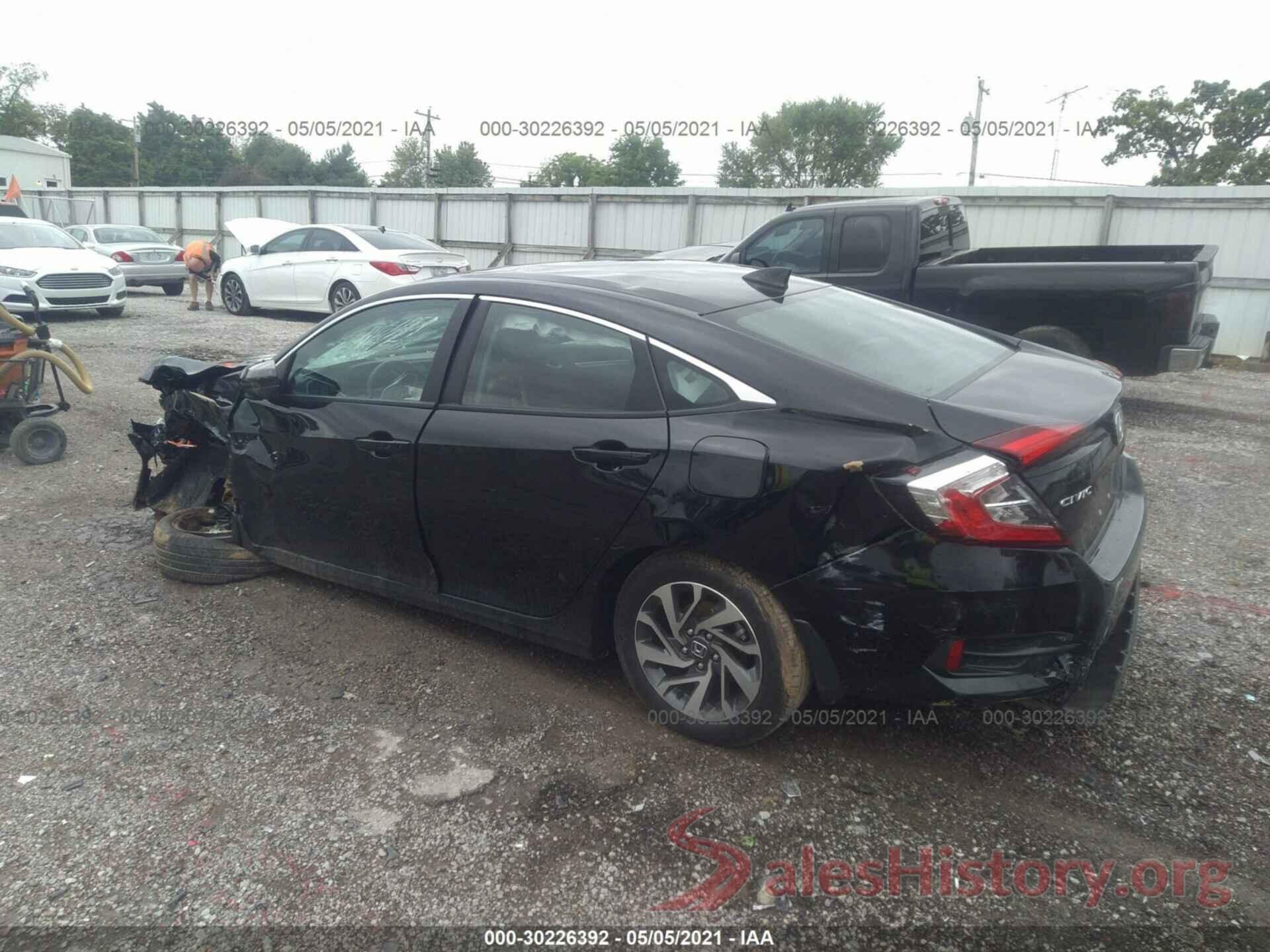 19XFC2F82JE044195 2018 HONDA CIVIC SEDAN