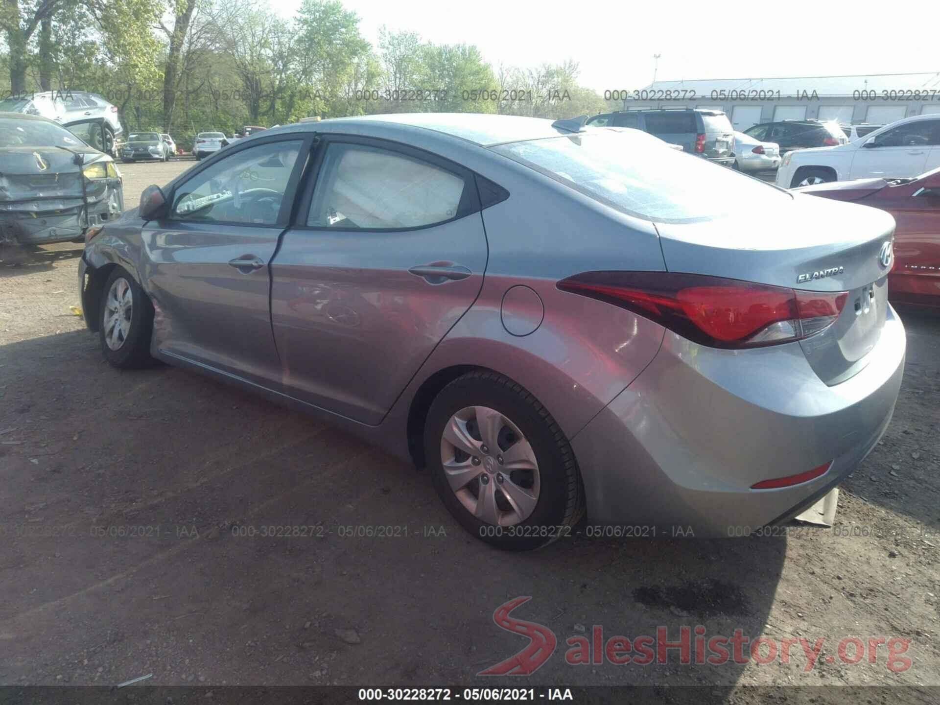 5NPDH4AE4GH695978 2016 HYUNDAI ELANTRA