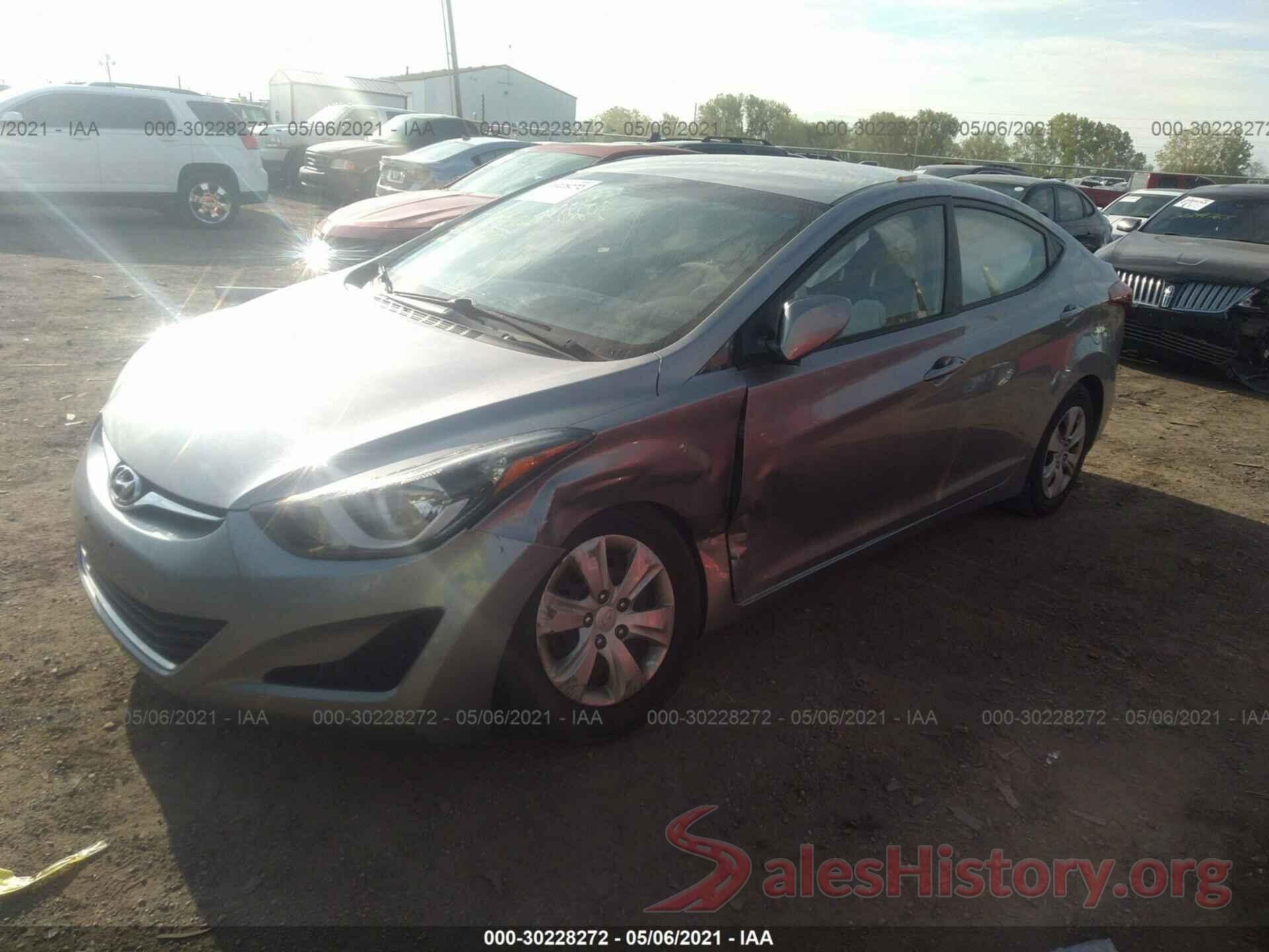 5NPDH4AE4GH695978 2016 HYUNDAI ELANTRA