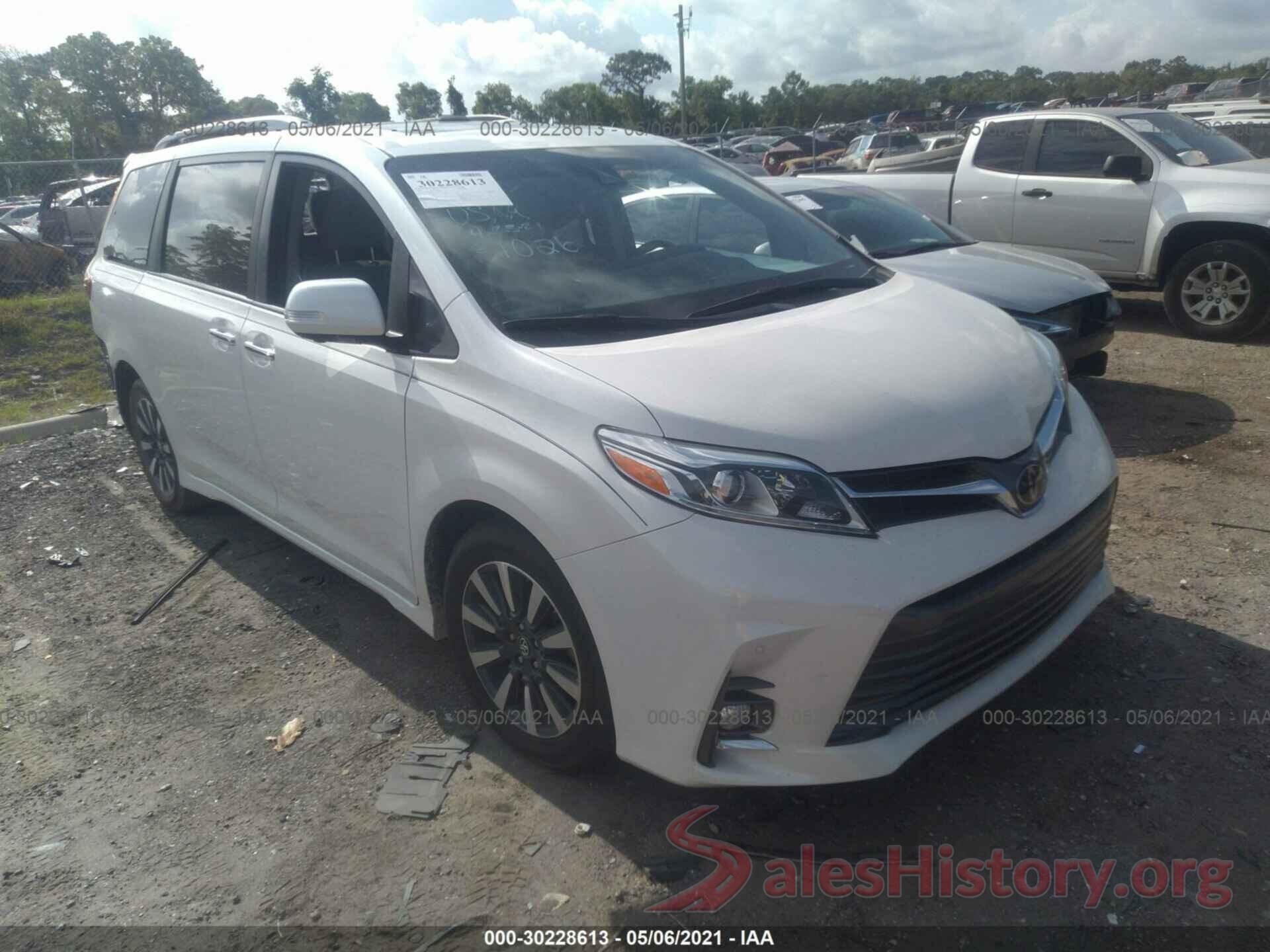 5TDYZ3DC1JS955757 2018 TOYOTA SIENNA