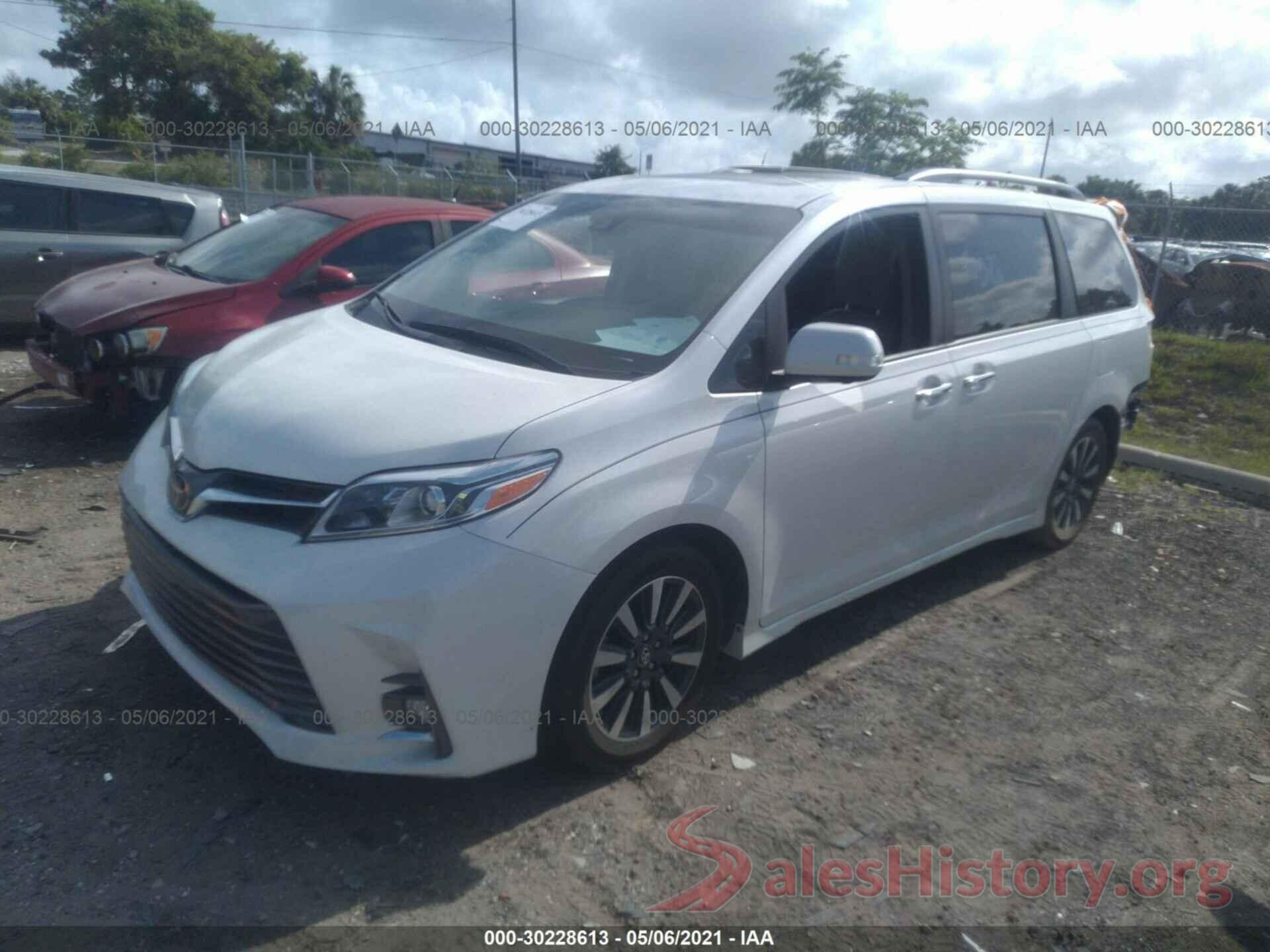 5TDYZ3DC1JS955757 2018 TOYOTA SIENNA