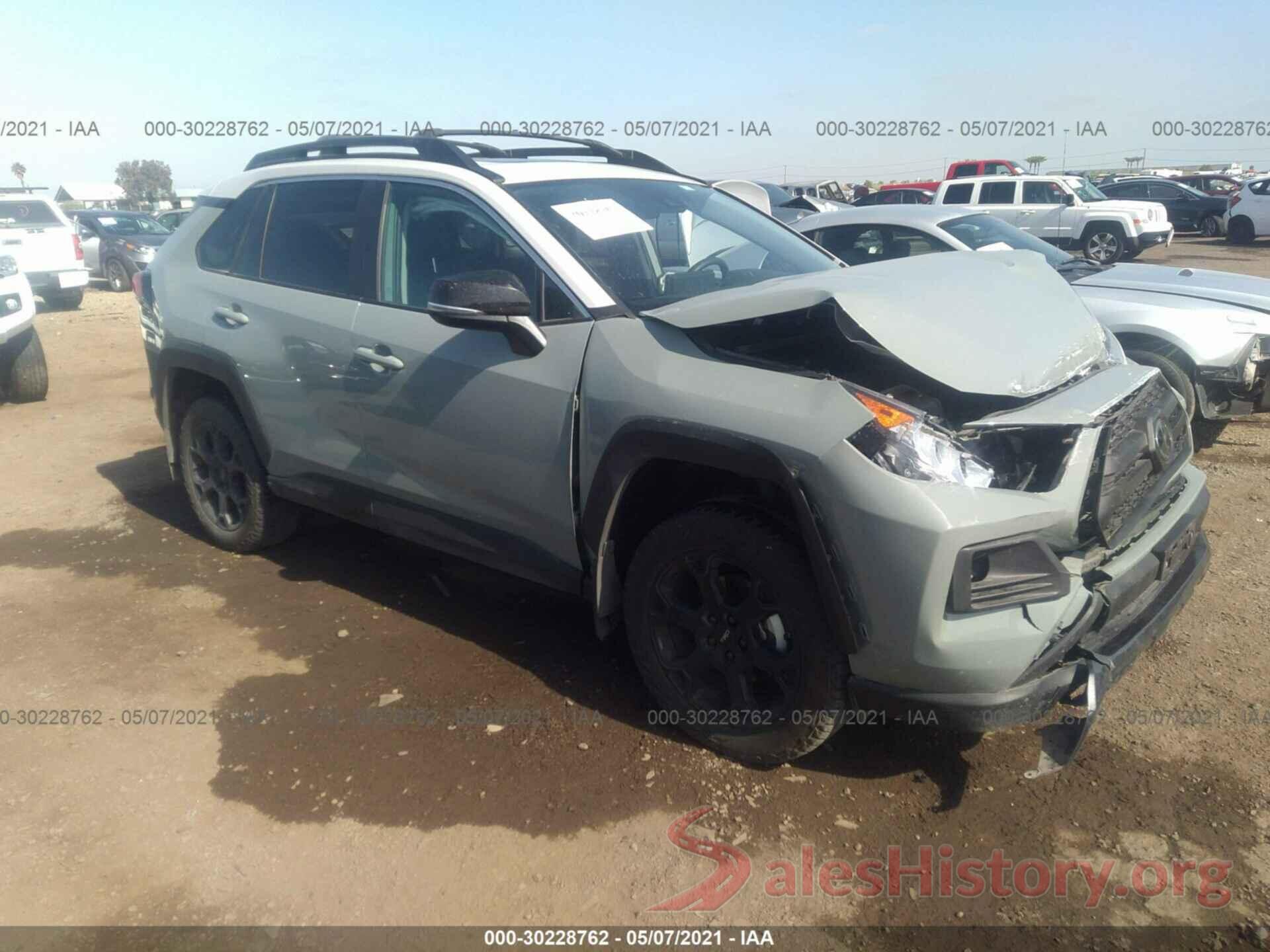 2T3J1RFV1LC085795 2020 TOYOTA RAV4