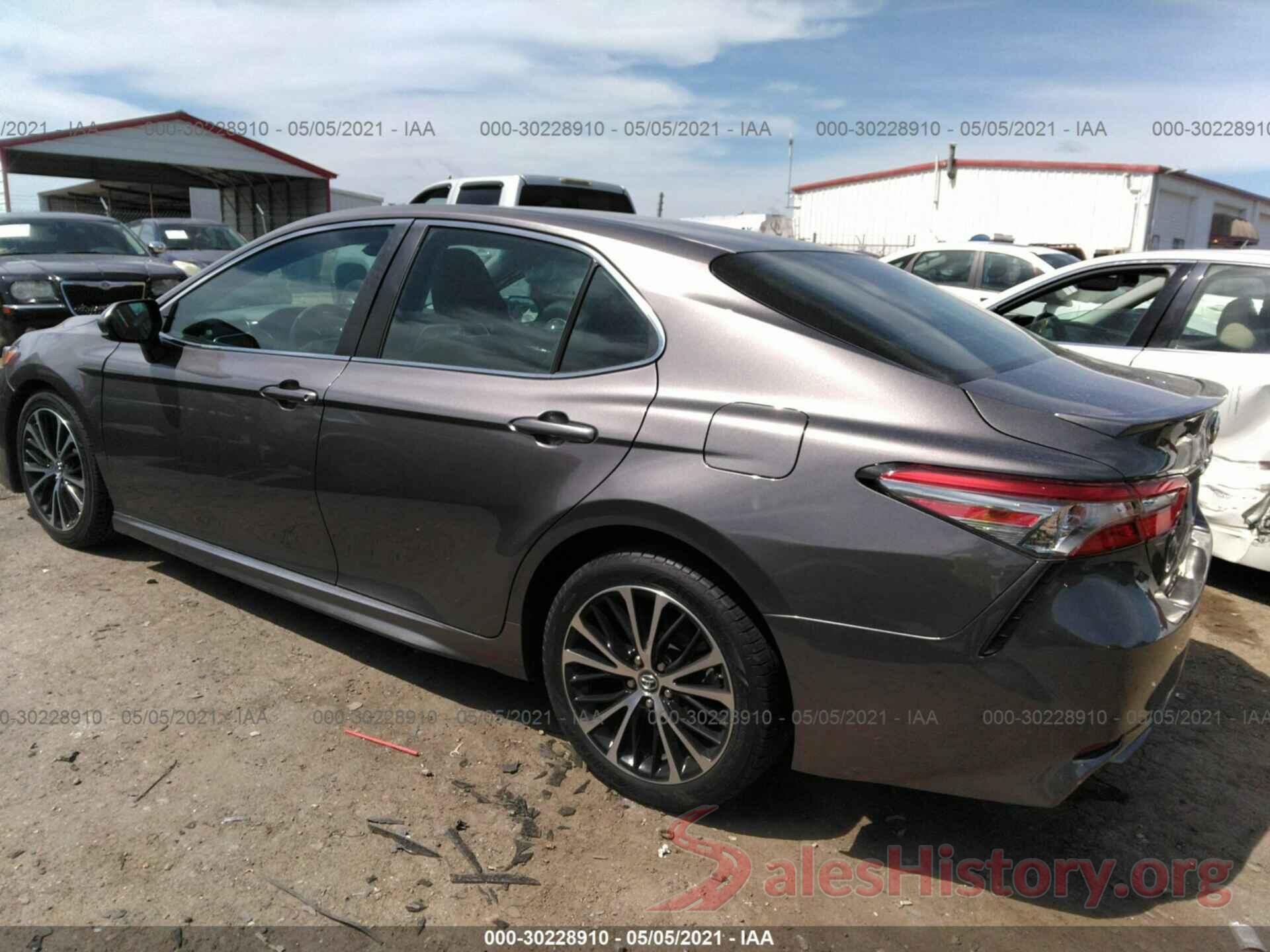 4T1B11HK6JU066737 2018 TOYOTA CAMRY