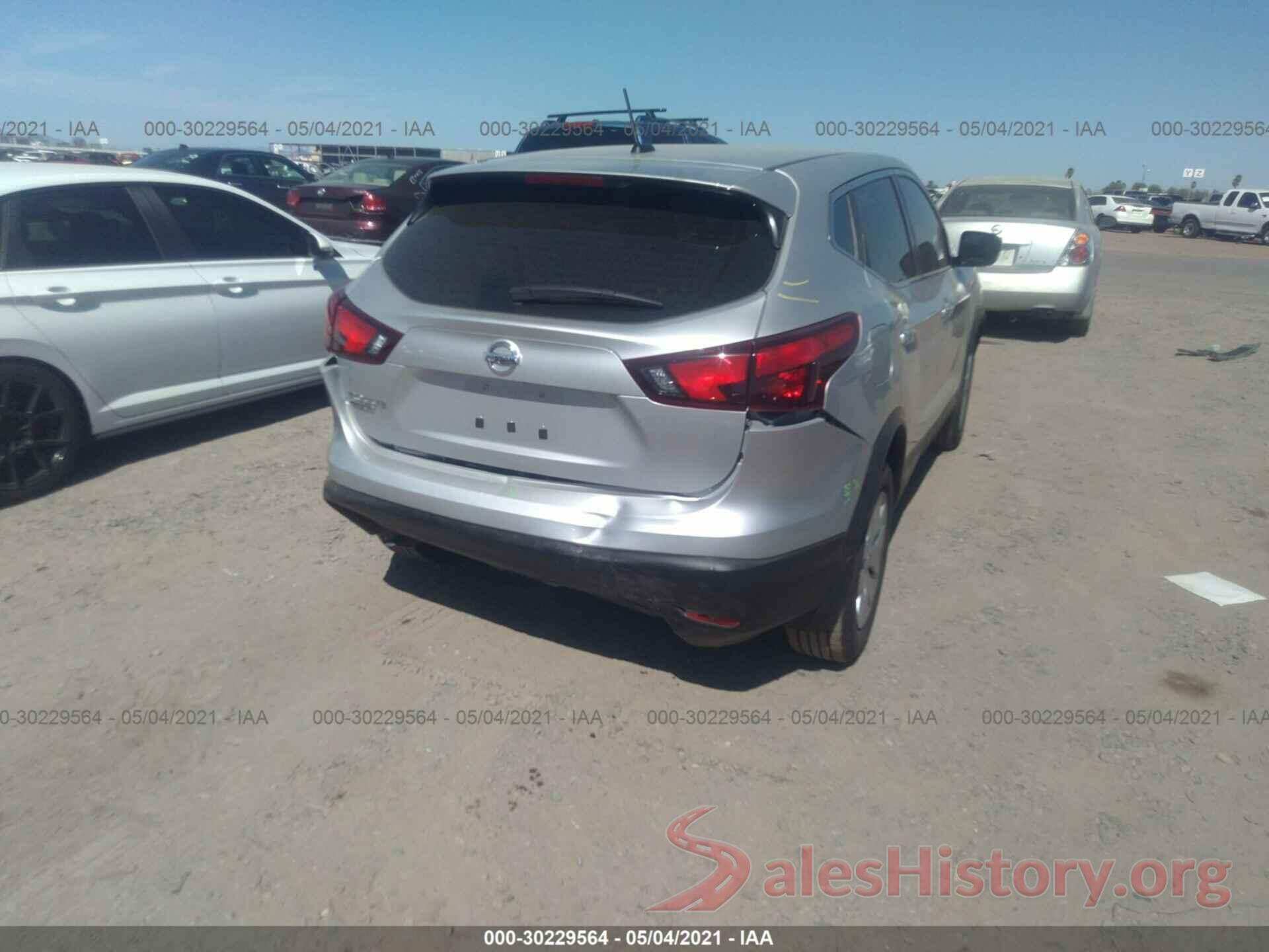 JN1BJ1CP2JW105693 2018 NISSAN ROGUE SPORT