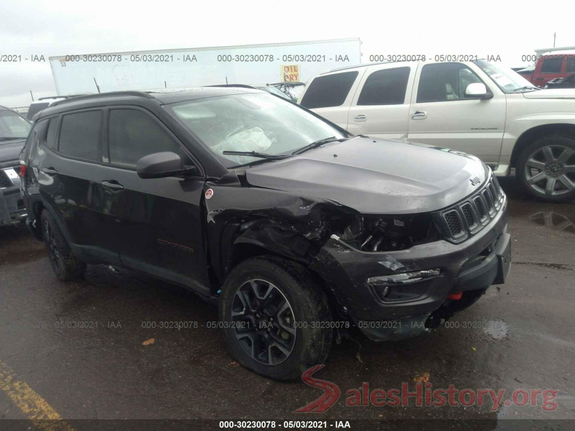 3C4NJDDB2KT653814 2019 JEEP COMPASS