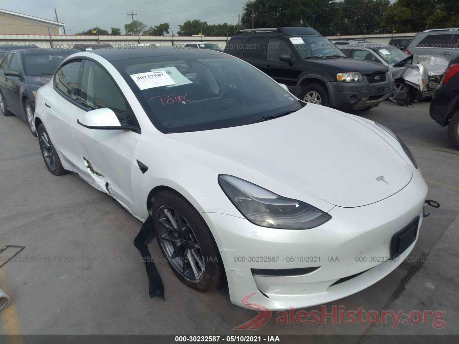 5YJ3E1EB8MF902708 2021 TESLA MODEL 3