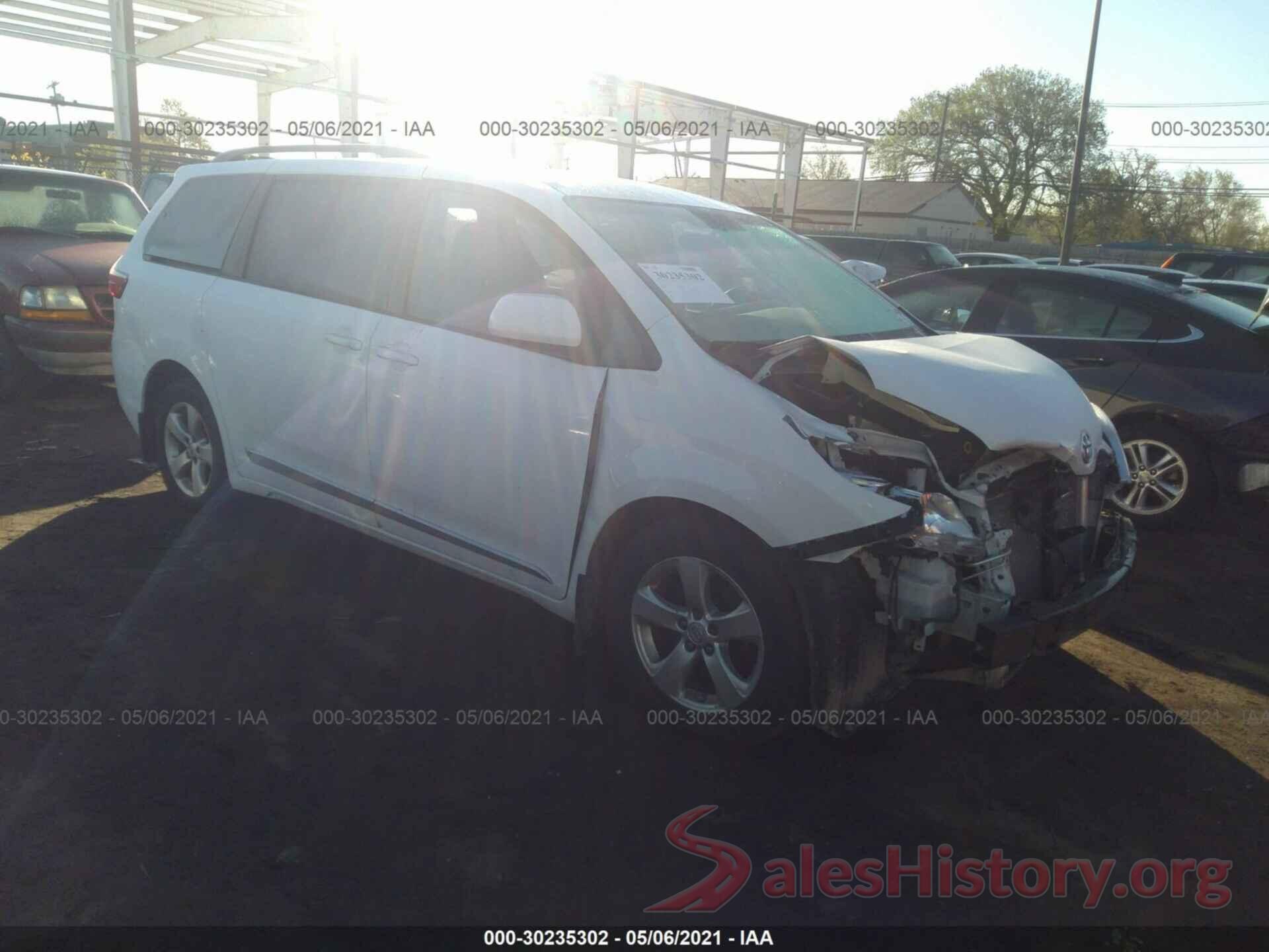 5TDKZ3DCXHS849159 2017 TOYOTA SIENNA