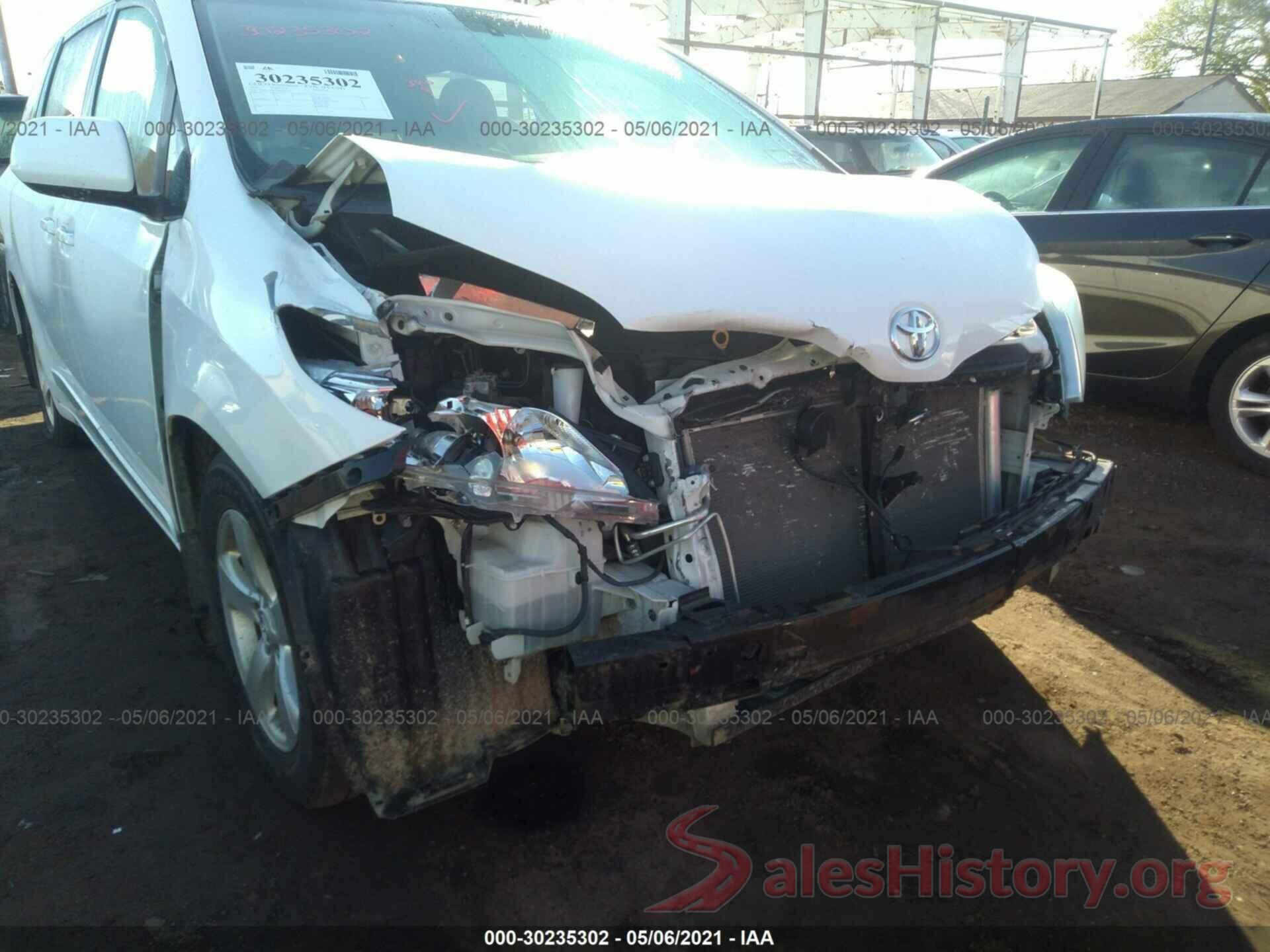 5TDKZ3DCXHS849159 2017 TOYOTA SIENNA