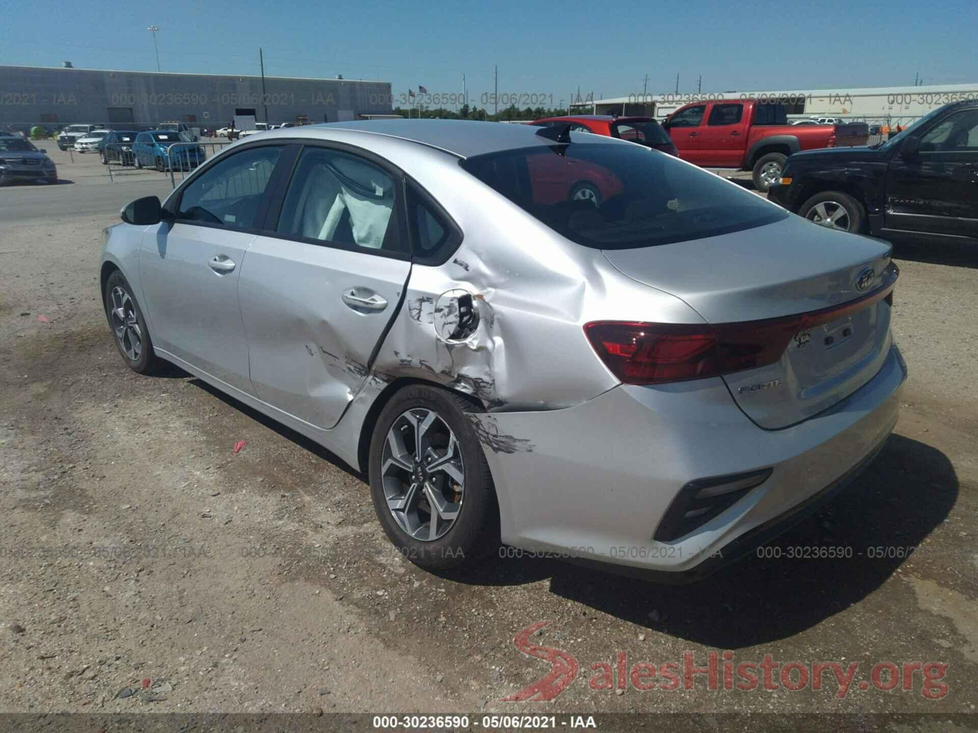 3KPF24AD4KE075890 2019 KIA FORTE