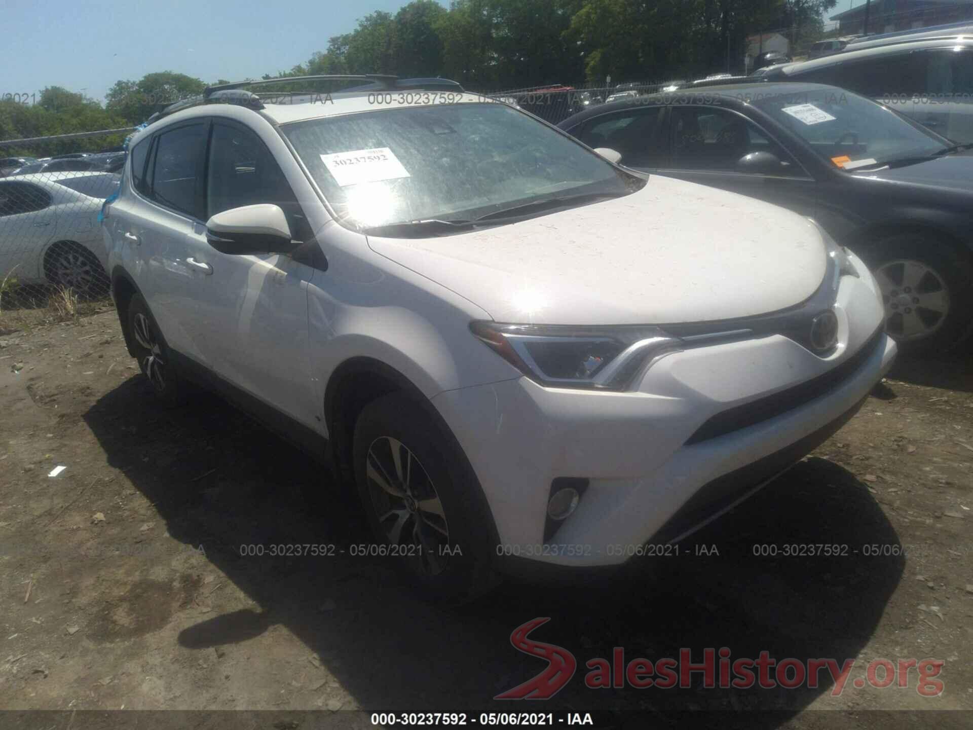 JTMRFREV3HJ705010 2017 TOYOTA RAV4