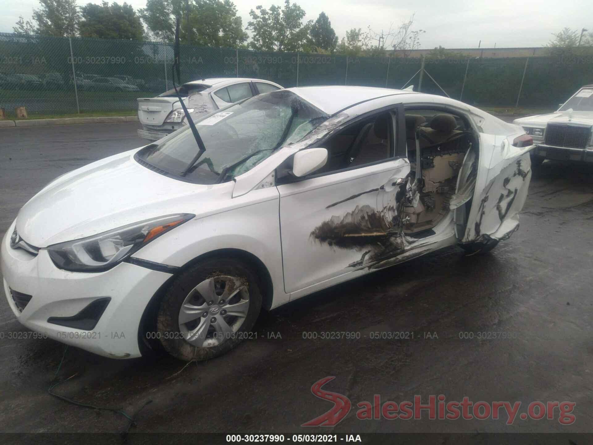 5NPDH4AE1GH717984 2016 HYUNDAI ELANTRA