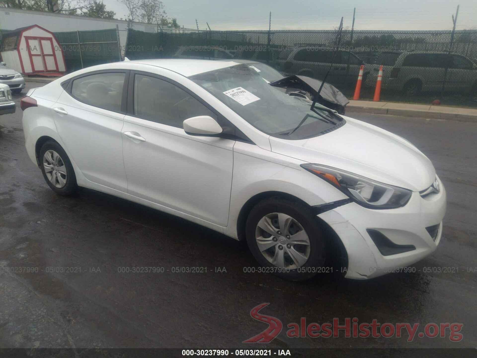 5NPDH4AE1GH717984 2016 HYUNDAI ELANTRA