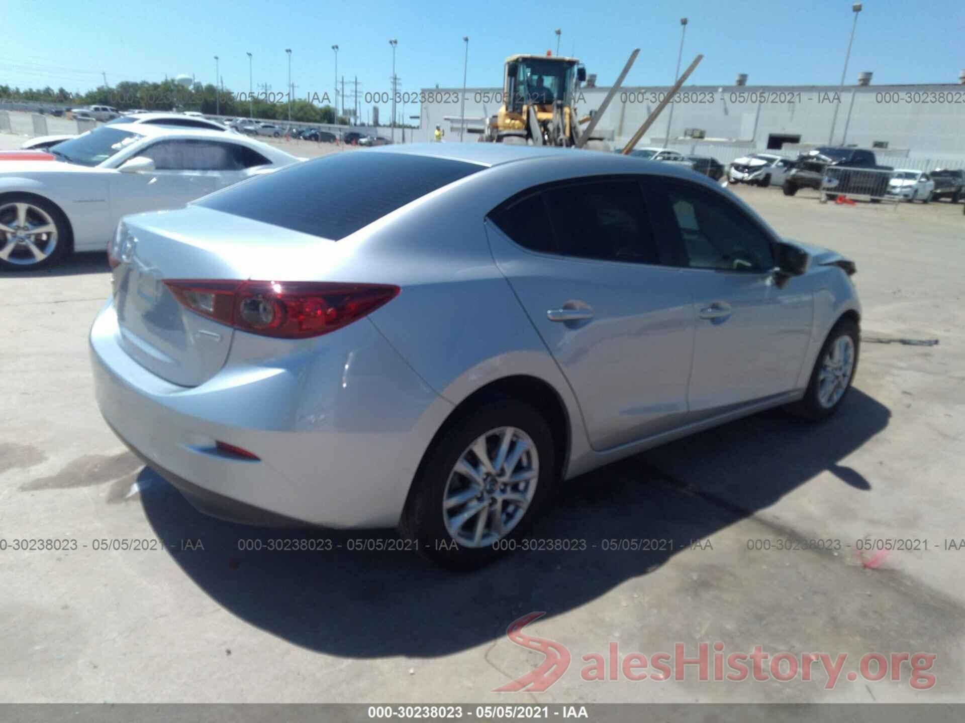 3MZBN1U79JM179917 2018 MAZDA MAZDA3 4-DOOR