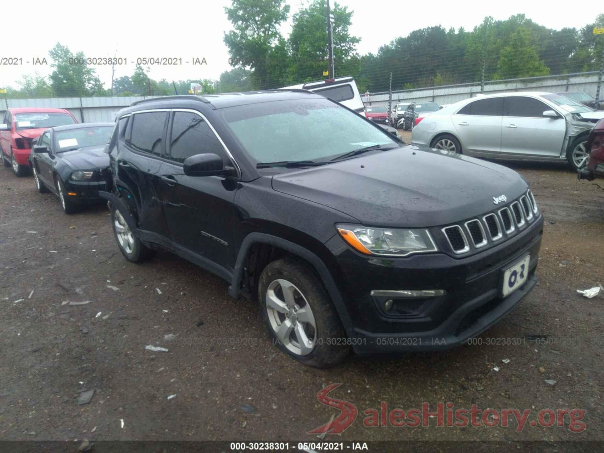 3C4NJDBB0JT161123 2018 JEEP COMPASS