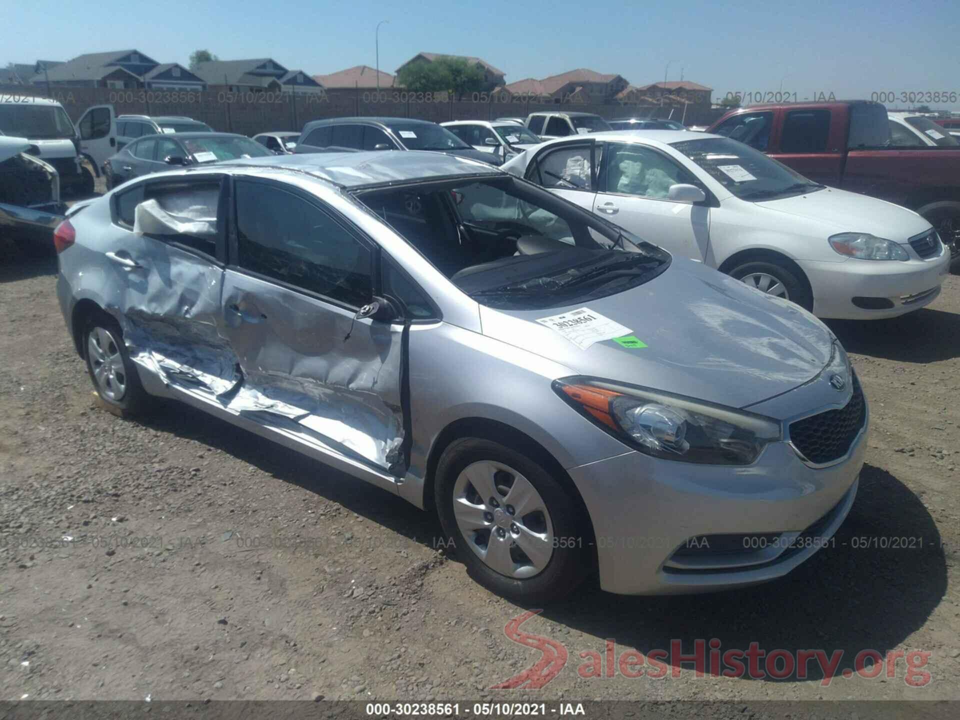 KNAFK4A69G5485392 2016 KIA FORTE