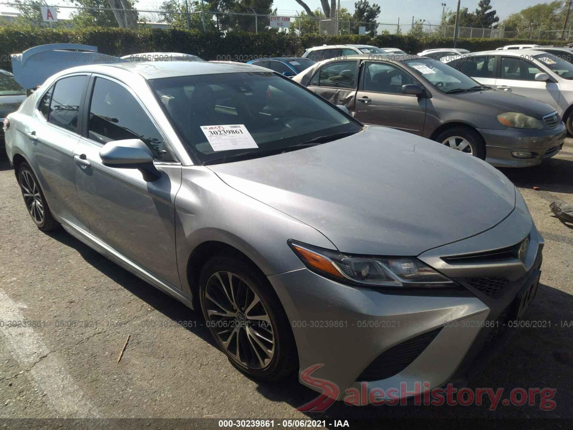 4T1B11HKXJU072797 2018 TOYOTA CAMRY