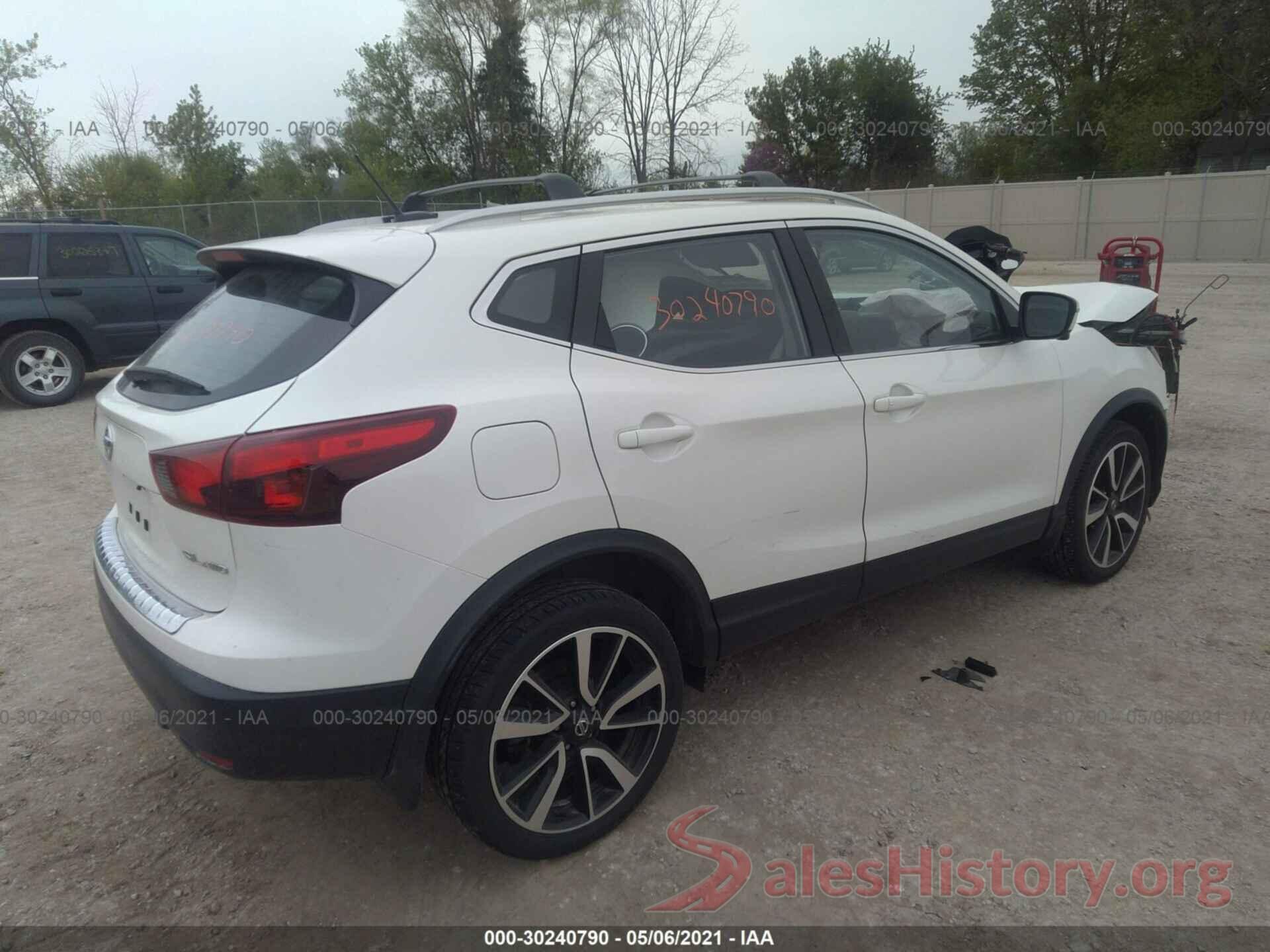 JN1BJ1CR1JW208346 2018 NISSAN ROGUE SPORT