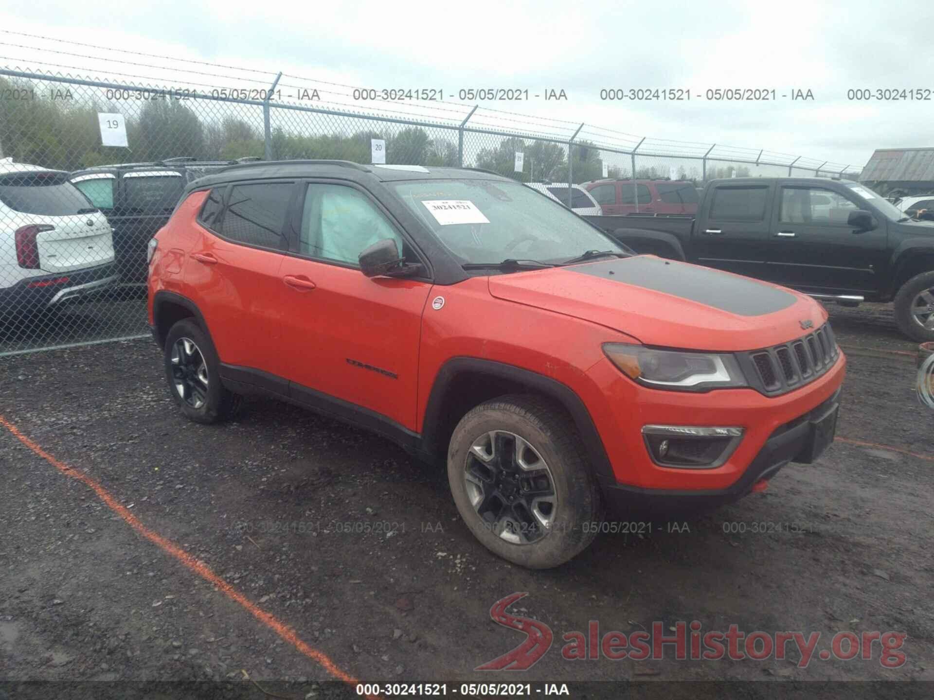 3C4NJDDB2JT130243 2018 JEEP COMPASS