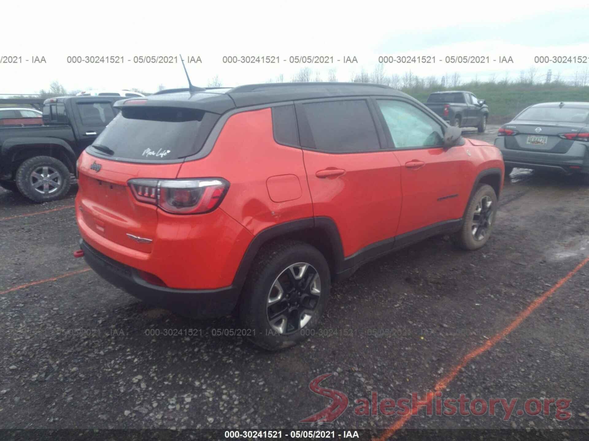 3C4NJDDB2JT130243 2018 JEEP COMPASS