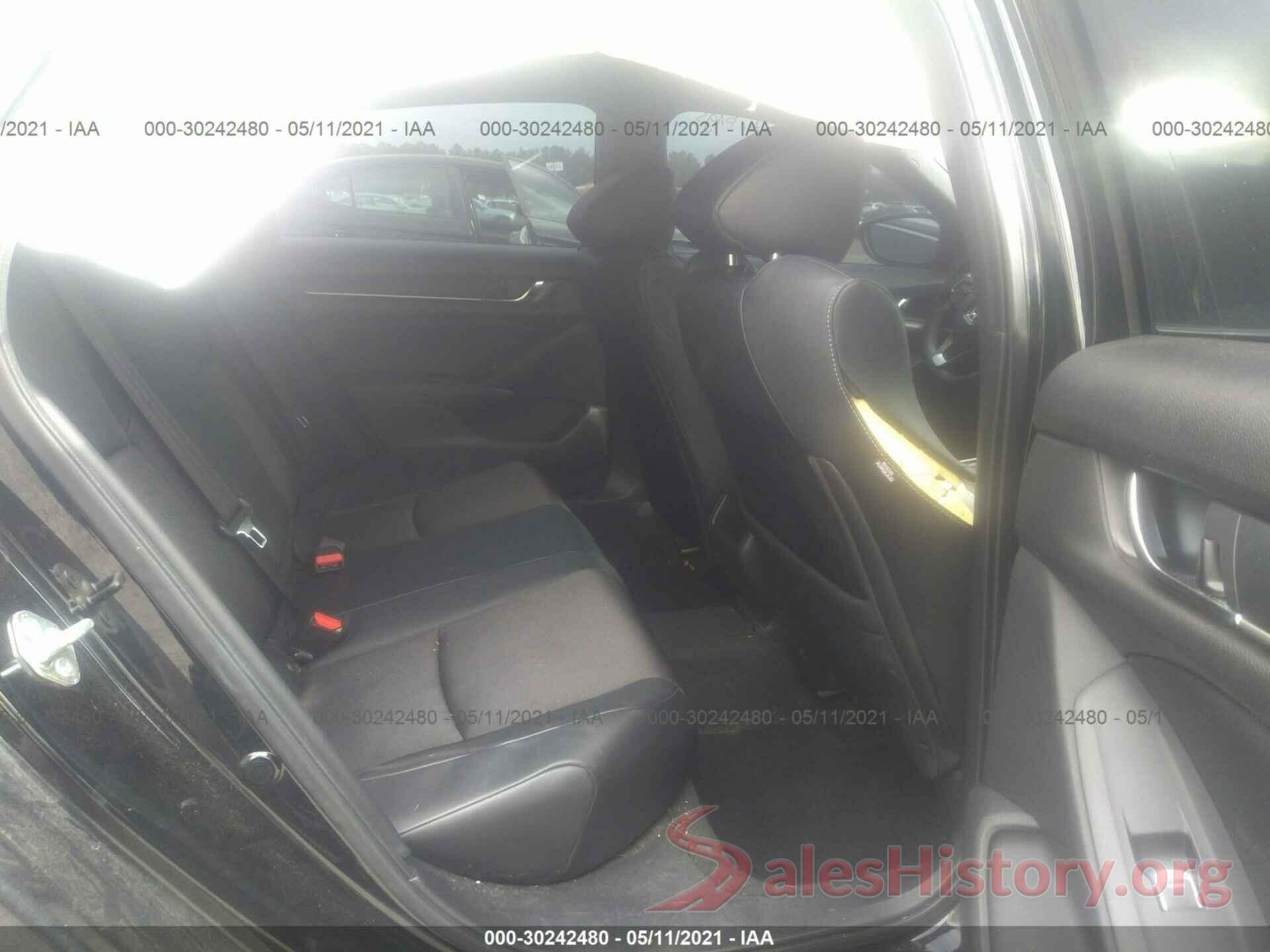 1HGCV1F30JA068186 2018 HONDA ACCORD SEDAN