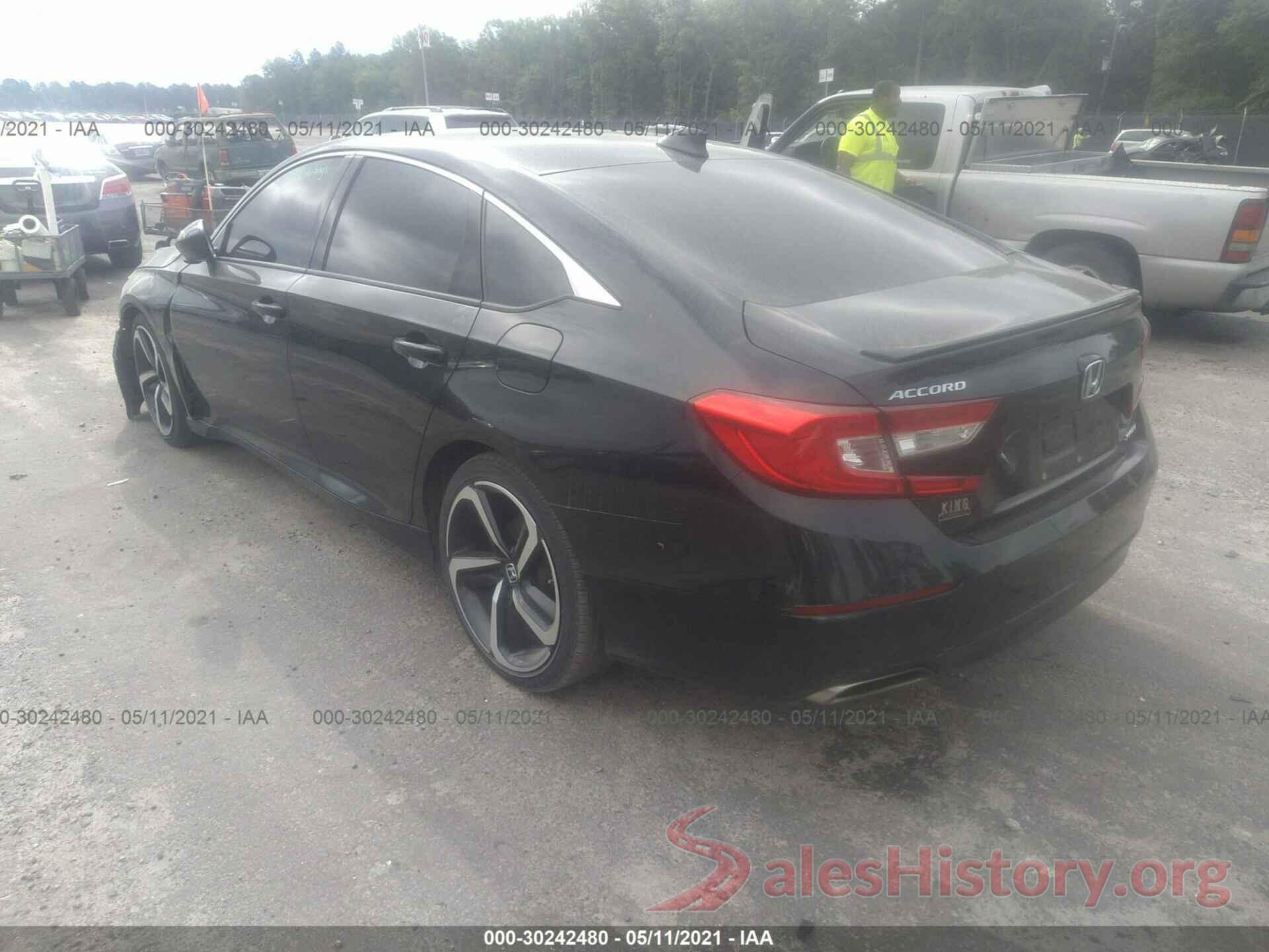 1HGCV1F30JA068186 2018 HONDA ACCORD SEDAN