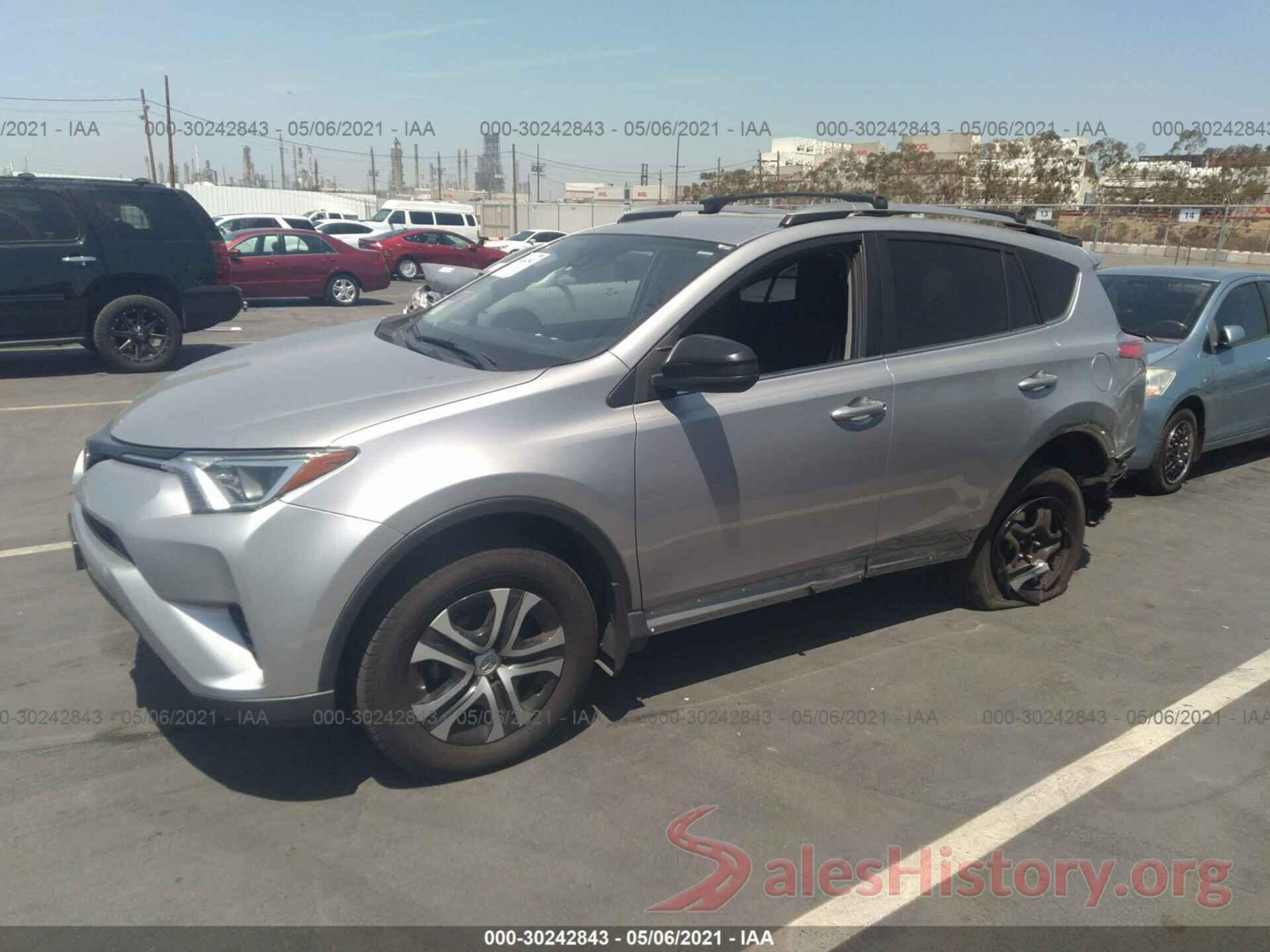 JTMZFREV9JJ208937 2018 TOYOTA RAV4