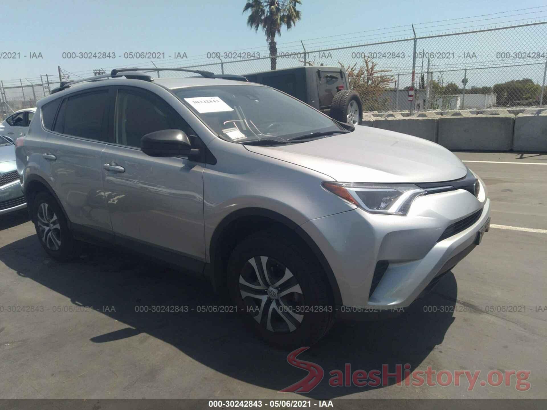 JTMZFREV9JJ208937 2018 TOYOTA RAV4