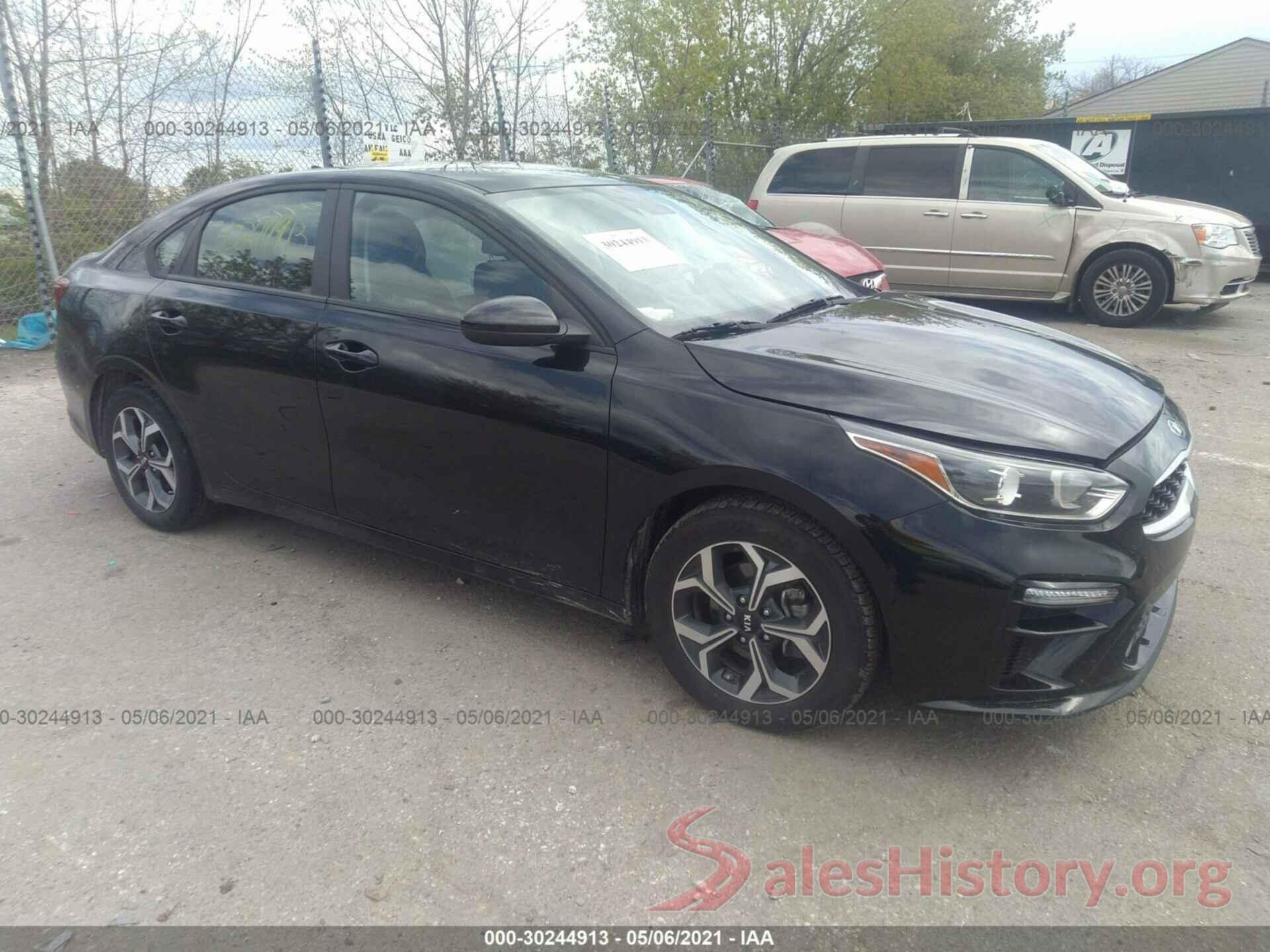 3KPF24AD4KE135411 2019 KIA FORTE