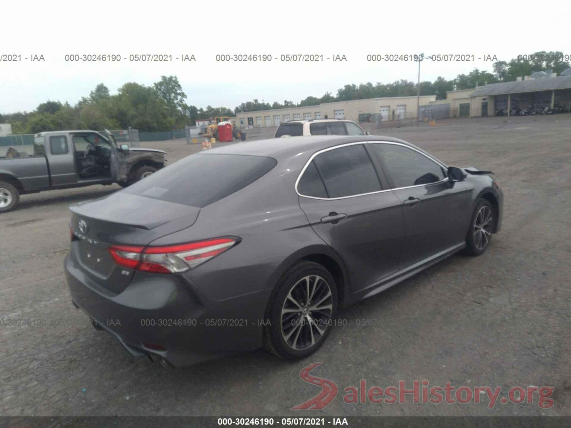 4T1B11HKXJU643950 2018 TOYOTA CAMRY