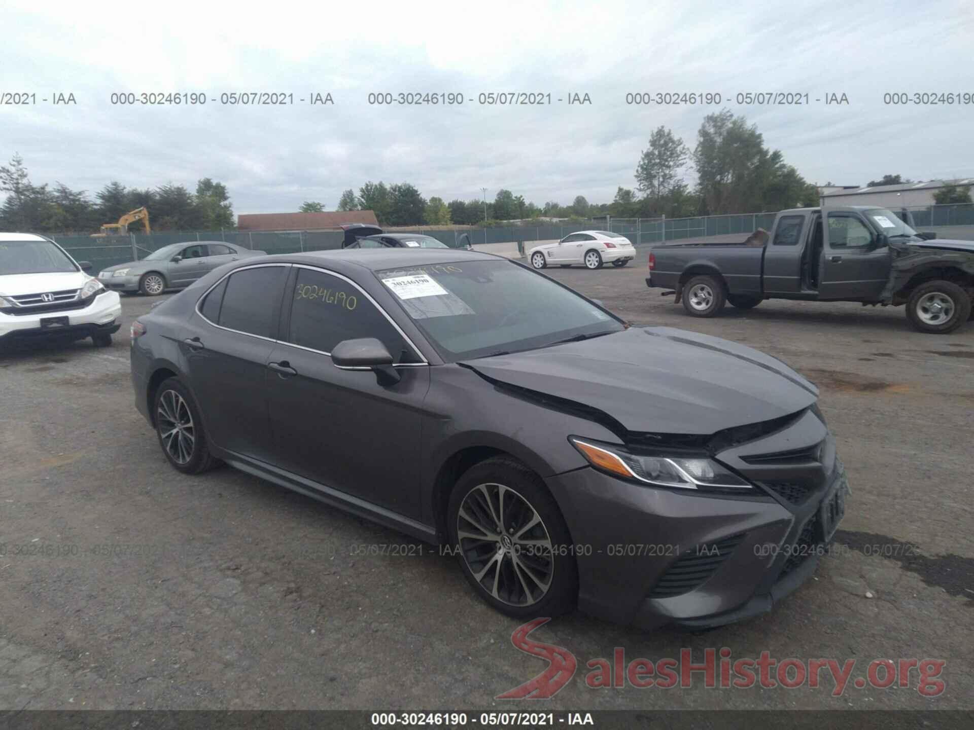 4T1B11HKXJU643950 2018 TOYOTA CAMRY