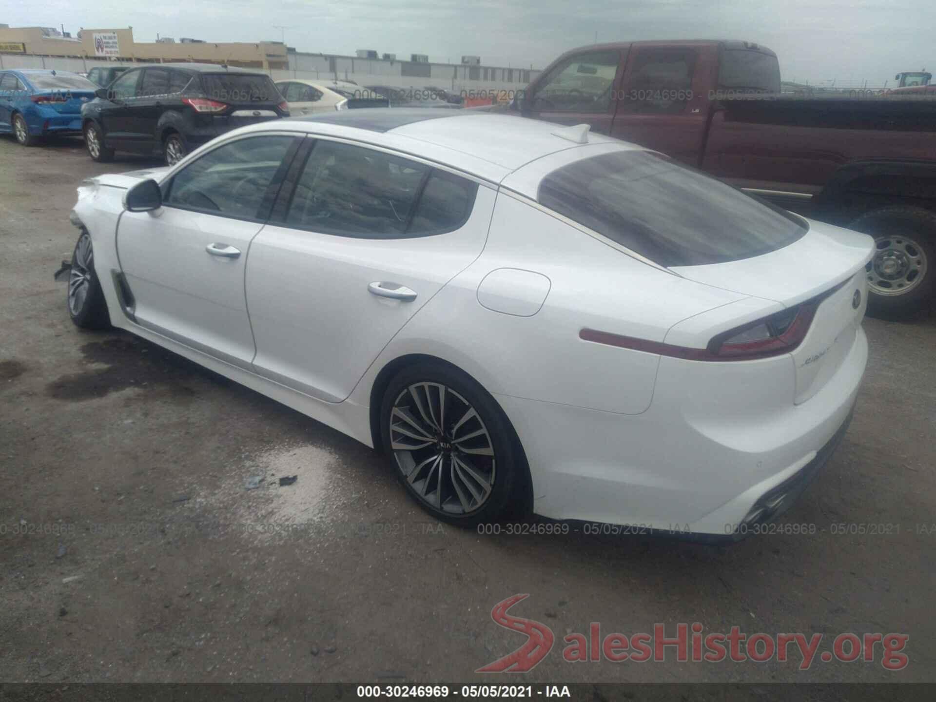 KNAE25LA8J6014547 2018 KIA STINGER