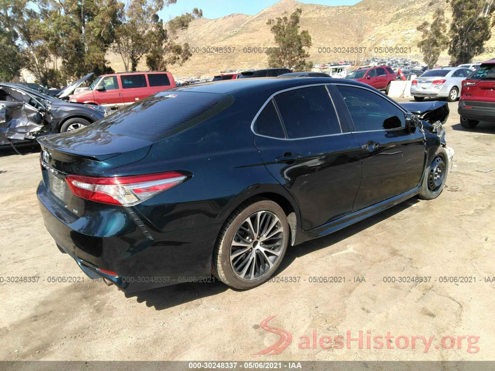 4T1B11HK9JU600359 2018 TOYOTA CAMRY