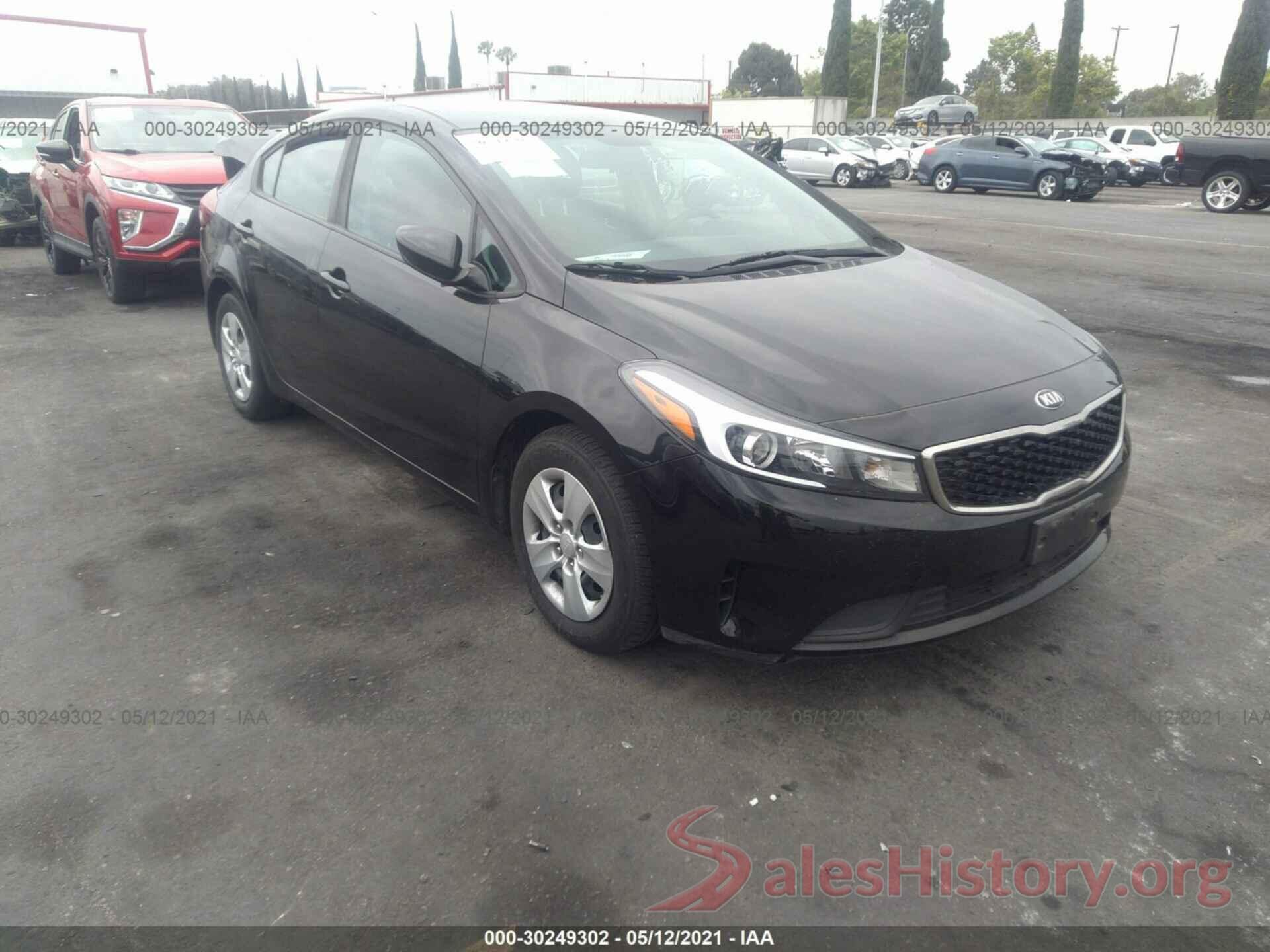 3KPFK4A75JE251810 2018 KIA FORTE