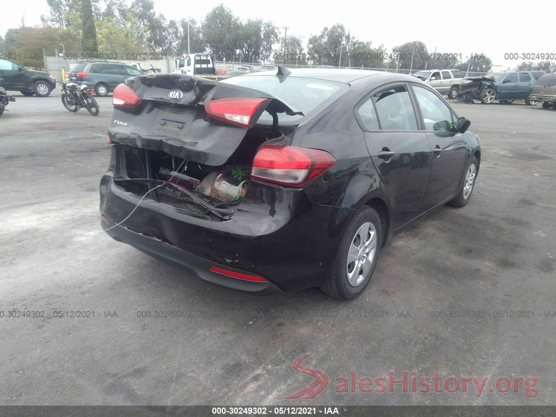 3KPFK4A75JE251810 2018 KIA FORTE