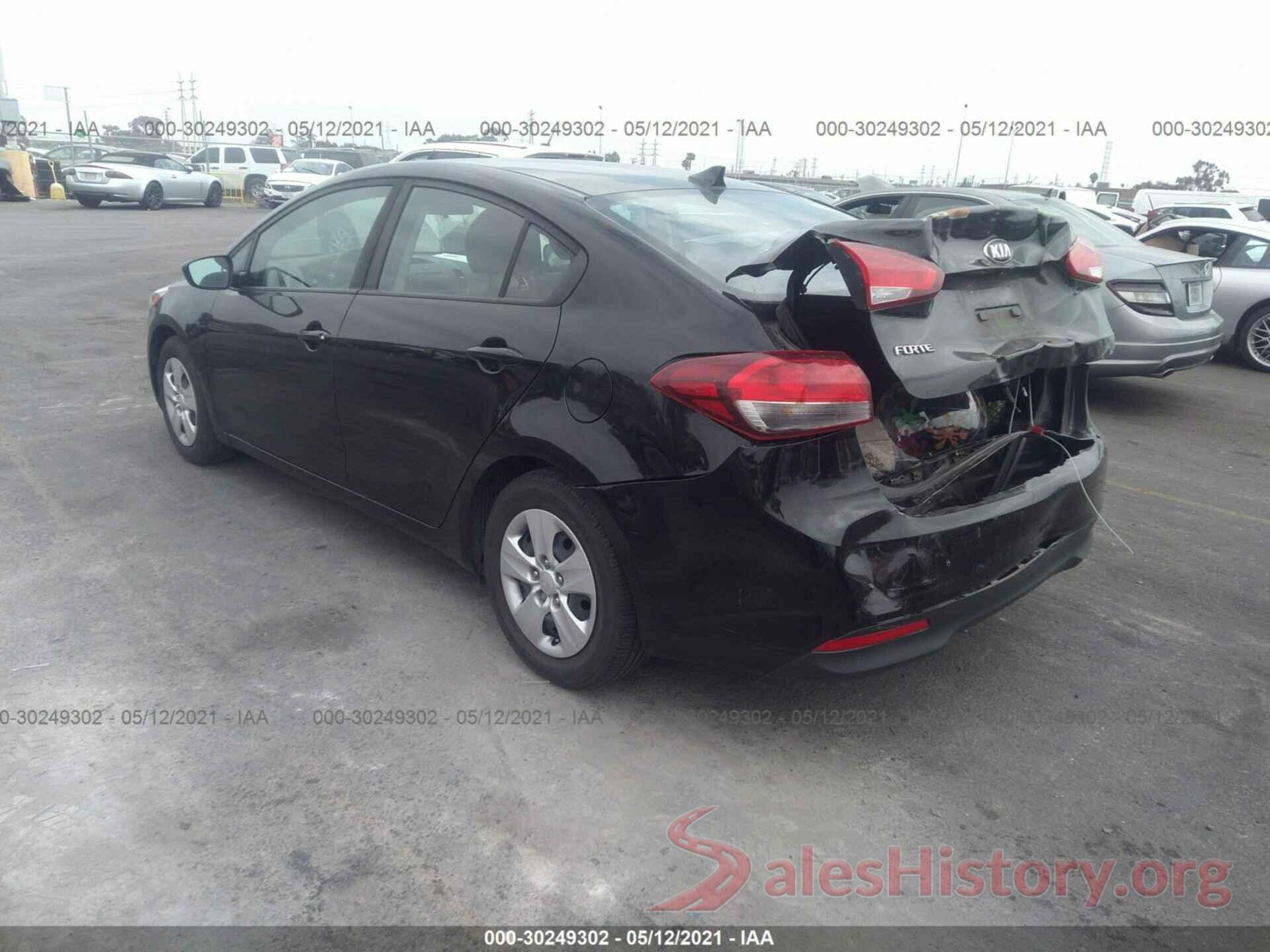 3KPFK4A75JE251810 2018 KIA FORTE