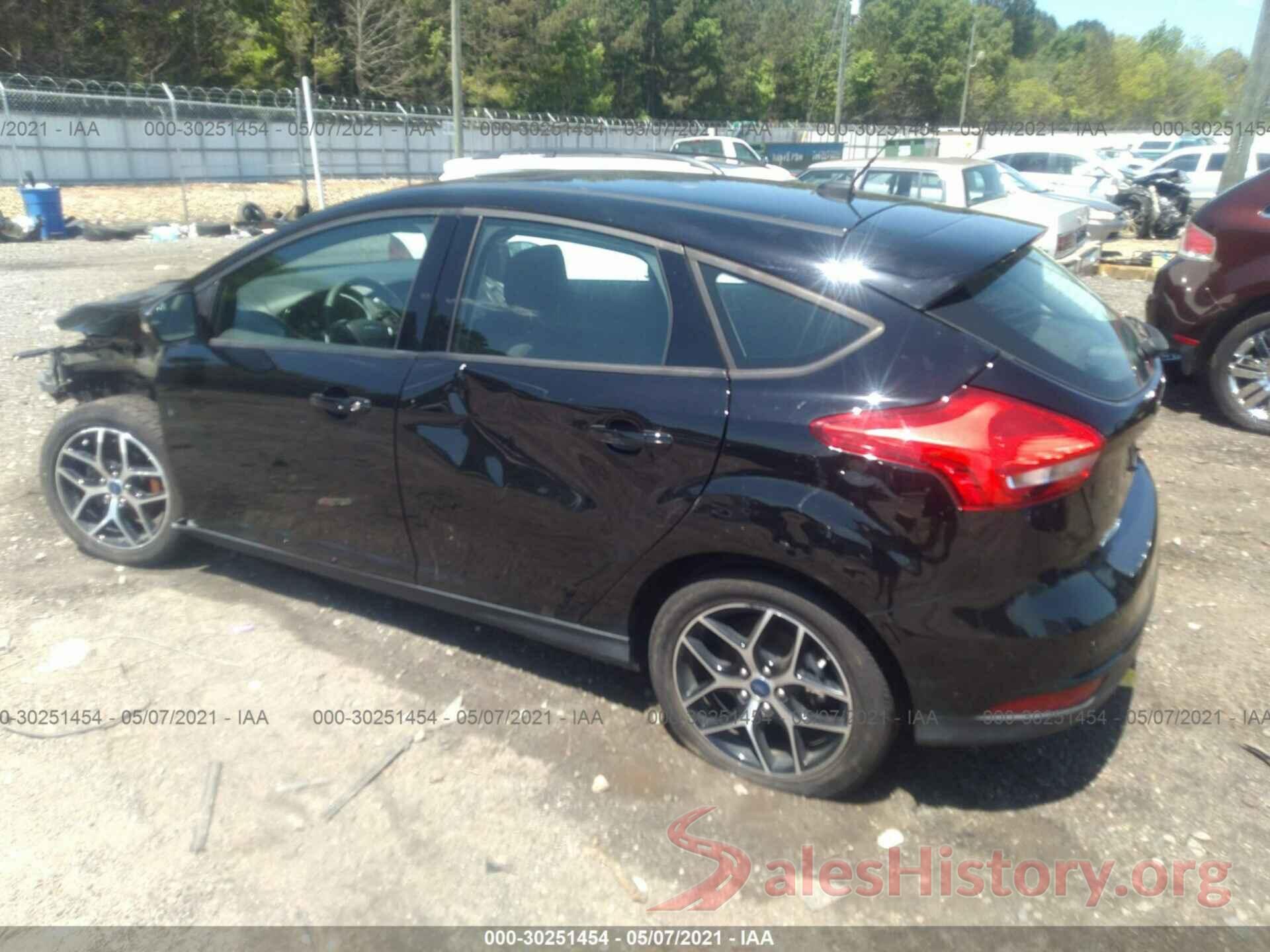 1FADP3M25JL242671 2018 FORD FOCUS