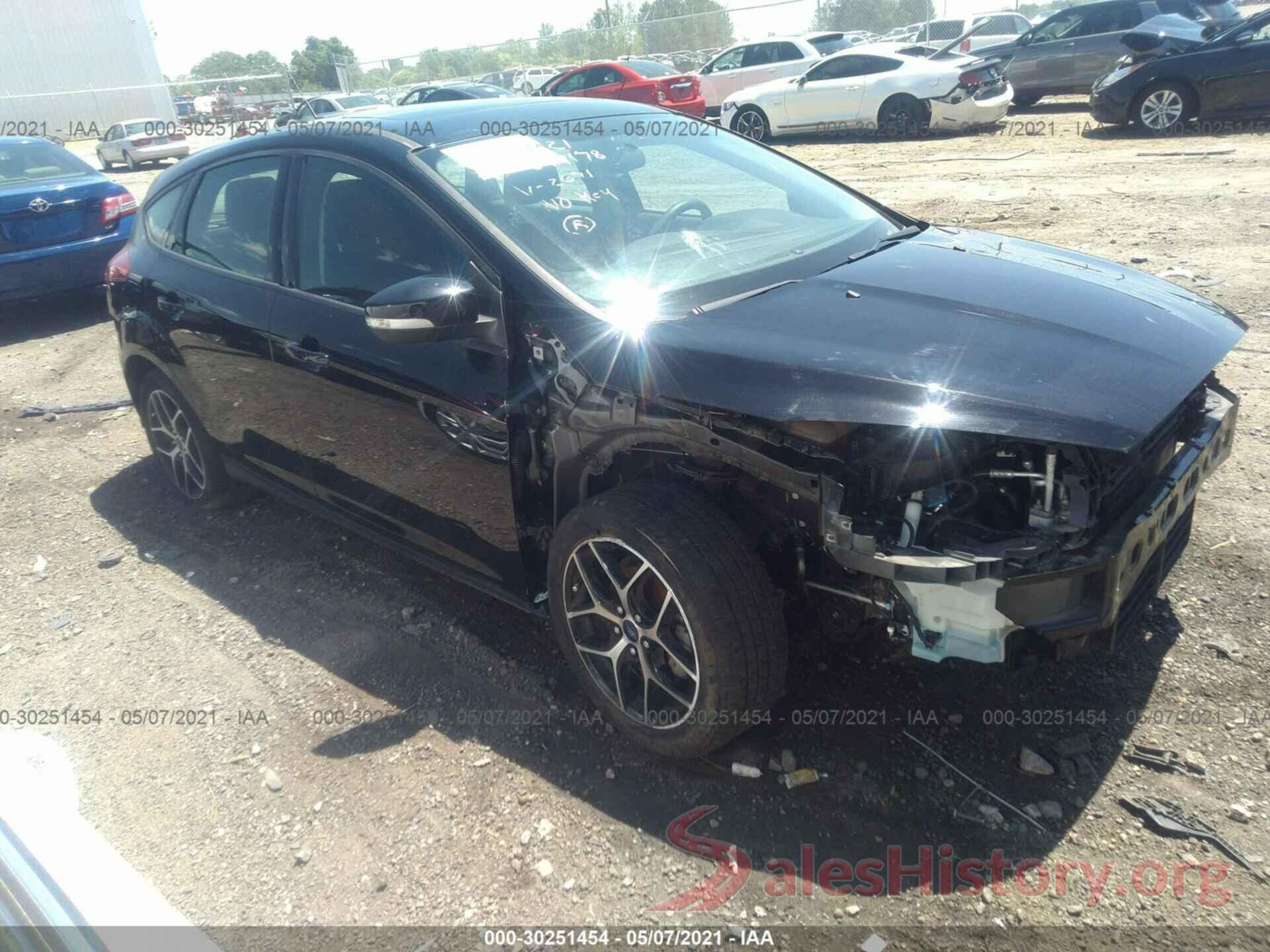 1FADP3M25JL242671 2018 FORD FOCUS