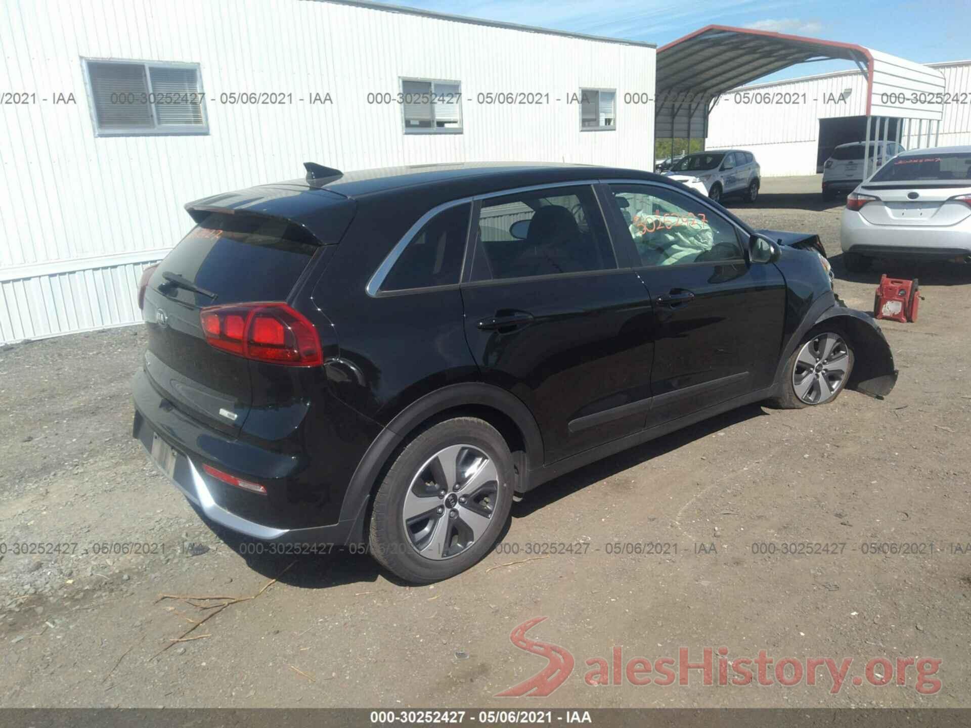 KNDCB3LC4J5158716 2018 KIA NIRO