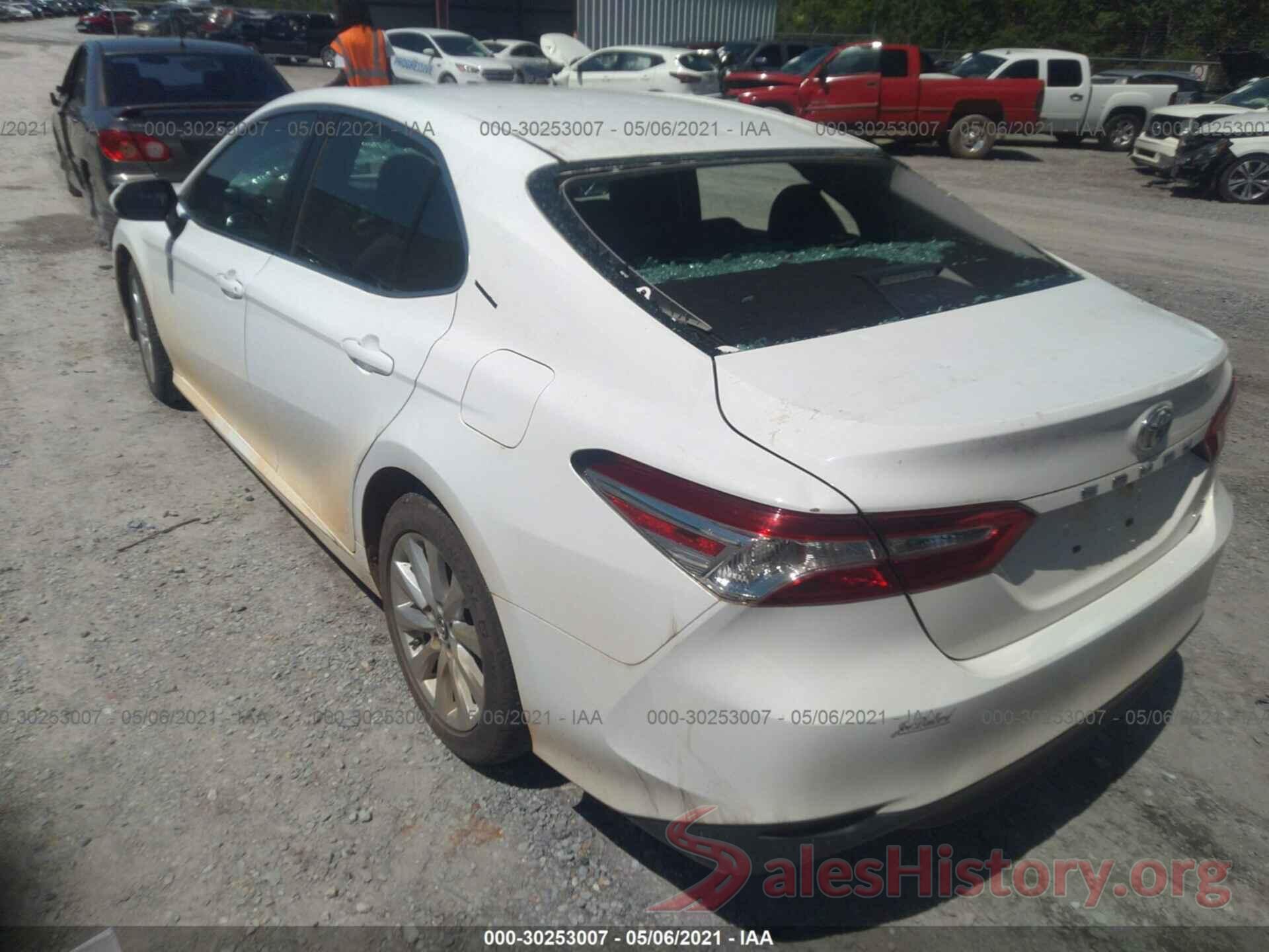 4T1B11HK9JU084858 2018 TOYOTA CAMRY