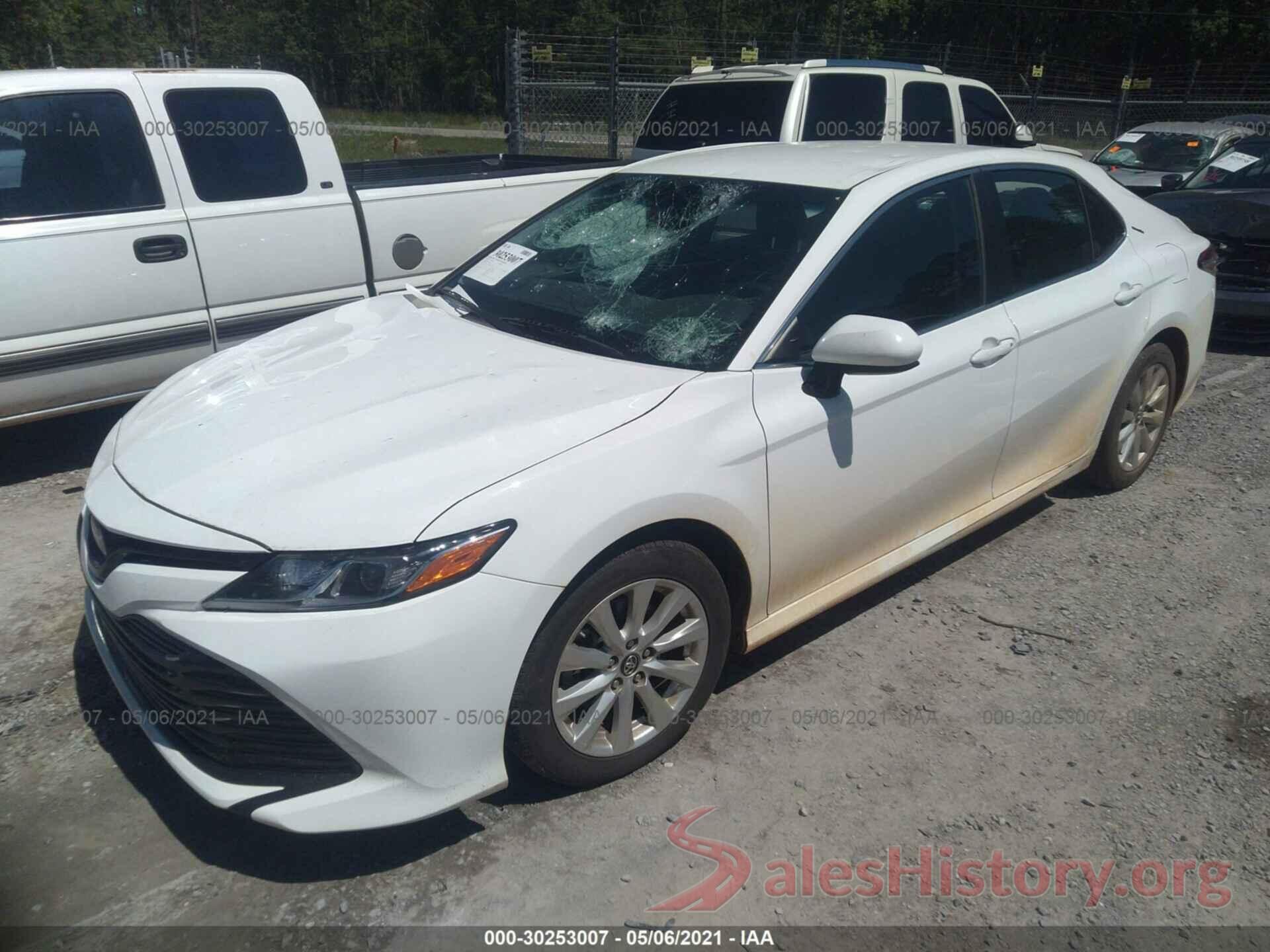 4T1B11HK9JU084858 2018 TOYOTA CAMRY